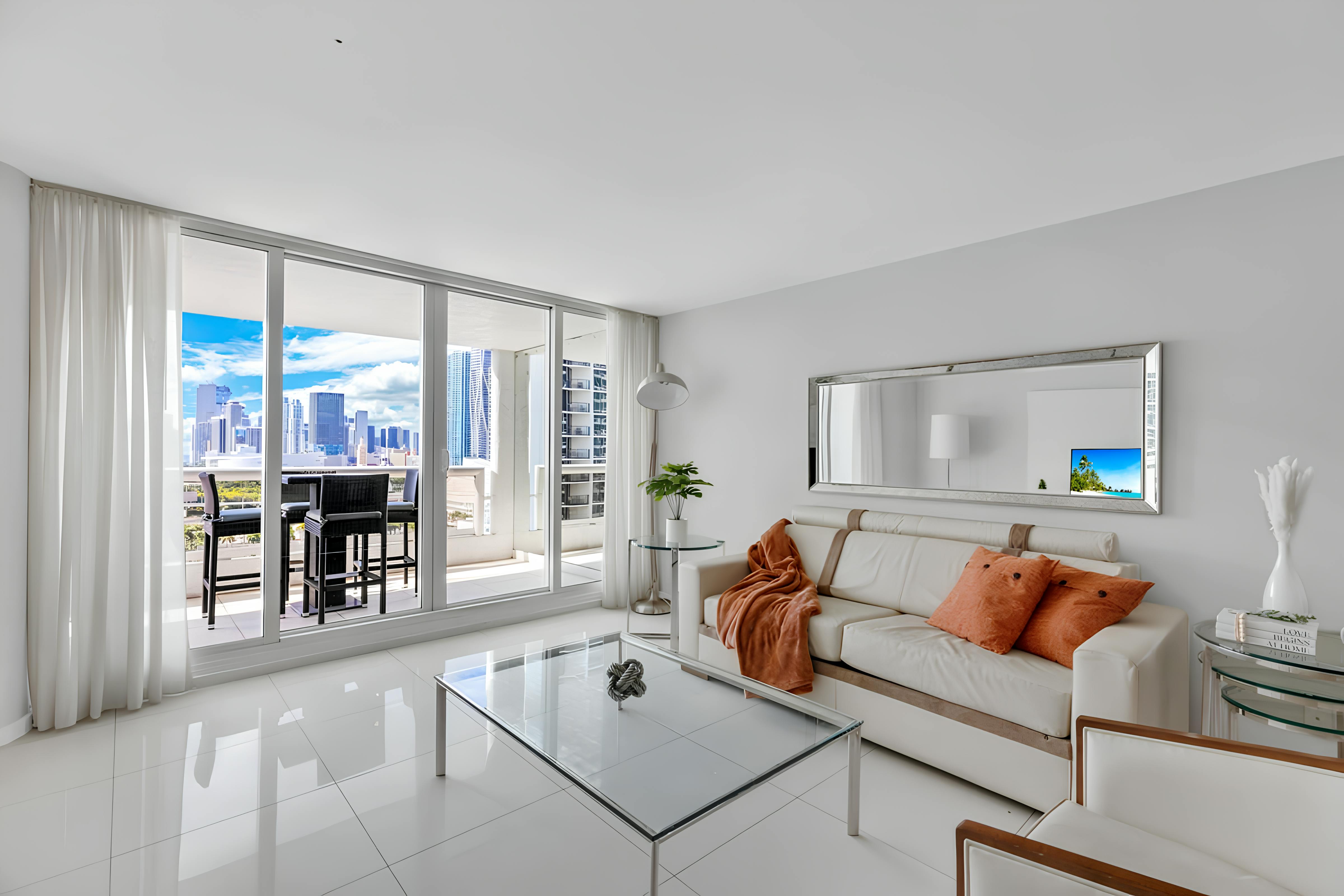 Villa Boreas Brickell Downtown Miami: Spacious 3-Bedroom Luxury House with Pool, Downtown Miami