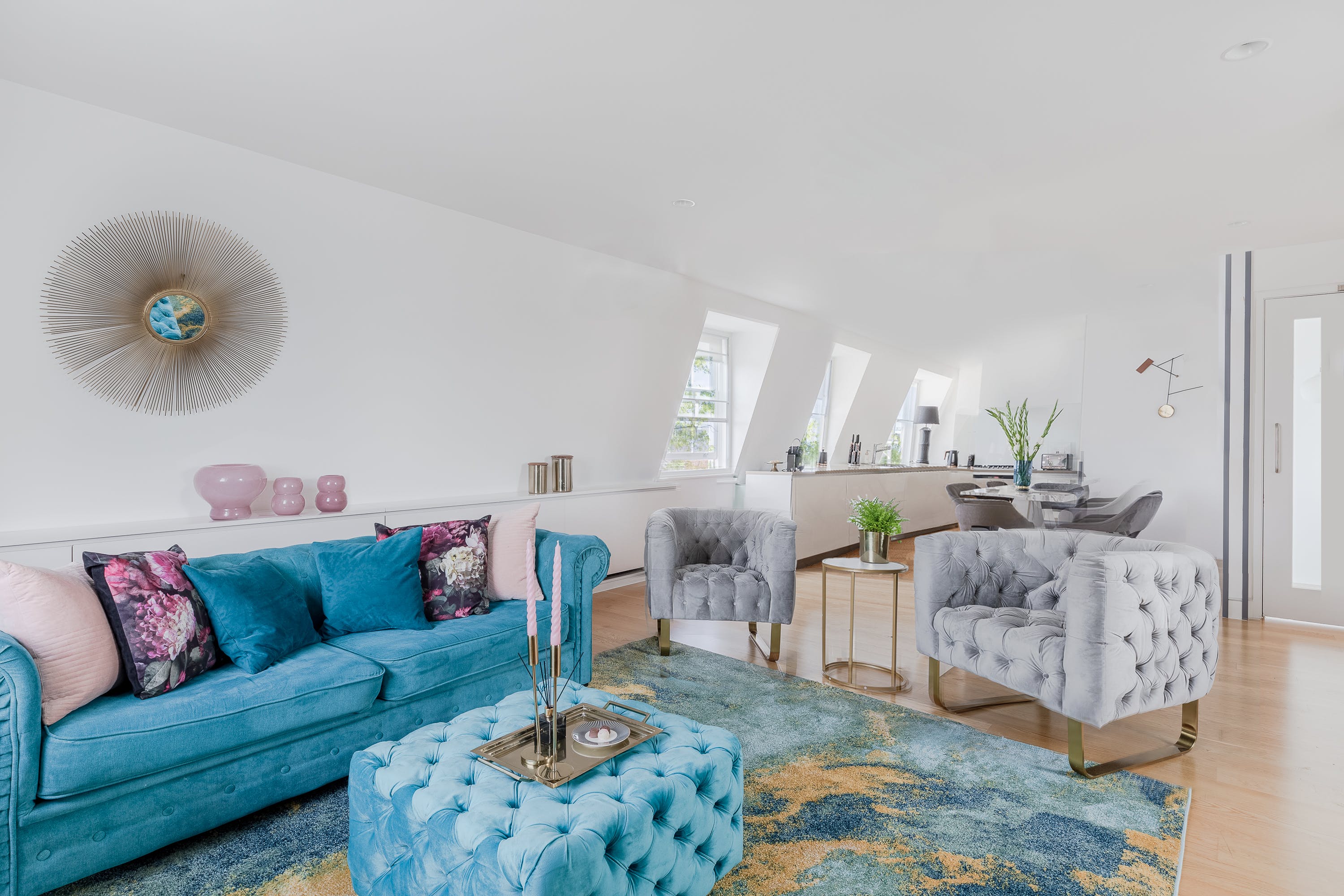 House Helm St. Pauls Covent Garden: Exquisite 3-Bedroom Penthouse with Family-Friendly Features, Covent Garden, London
