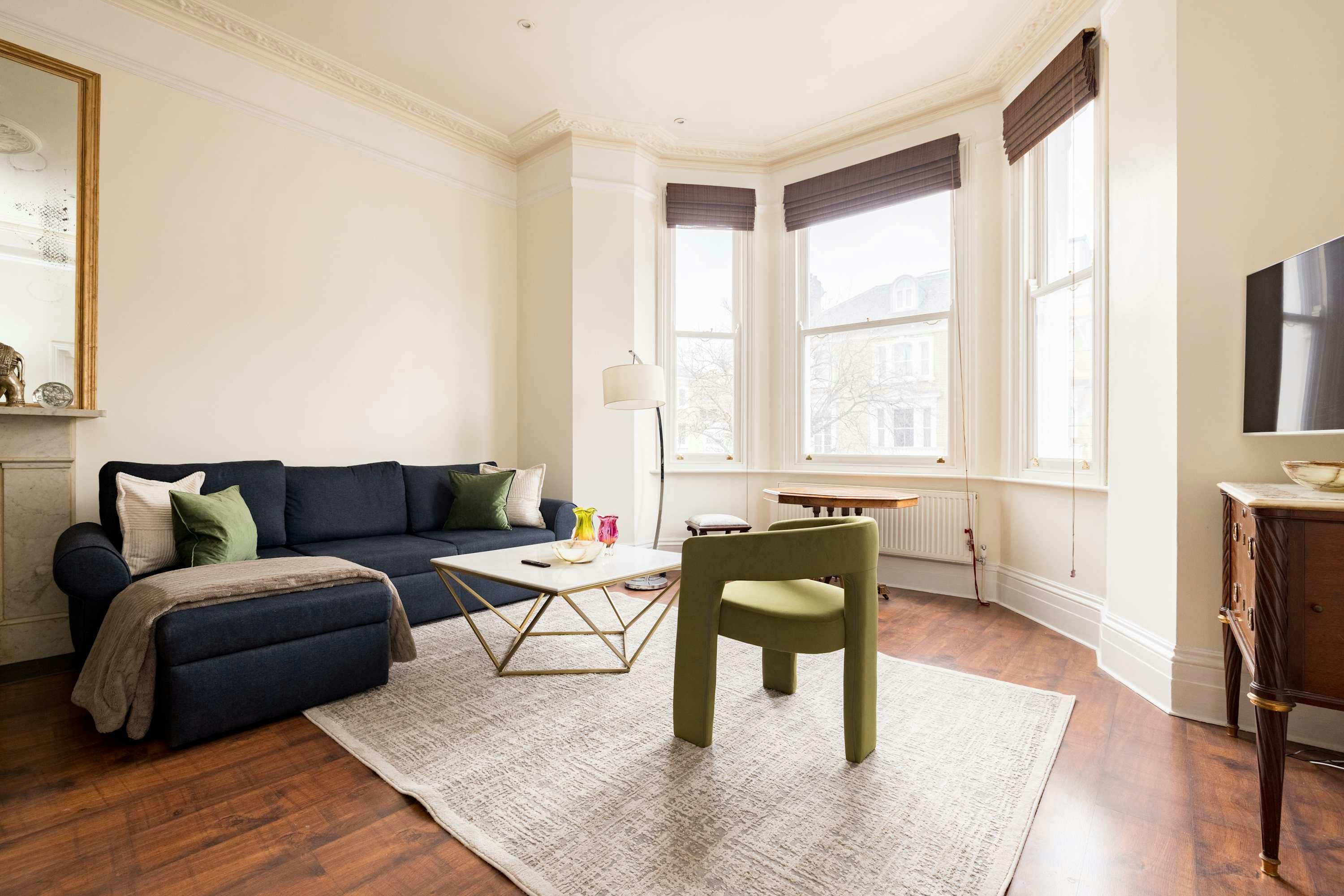 House Helm Cremorne Chelsea: Contemporary 2-Bedroom Apartment Rental Chelsea with Remote Working Space