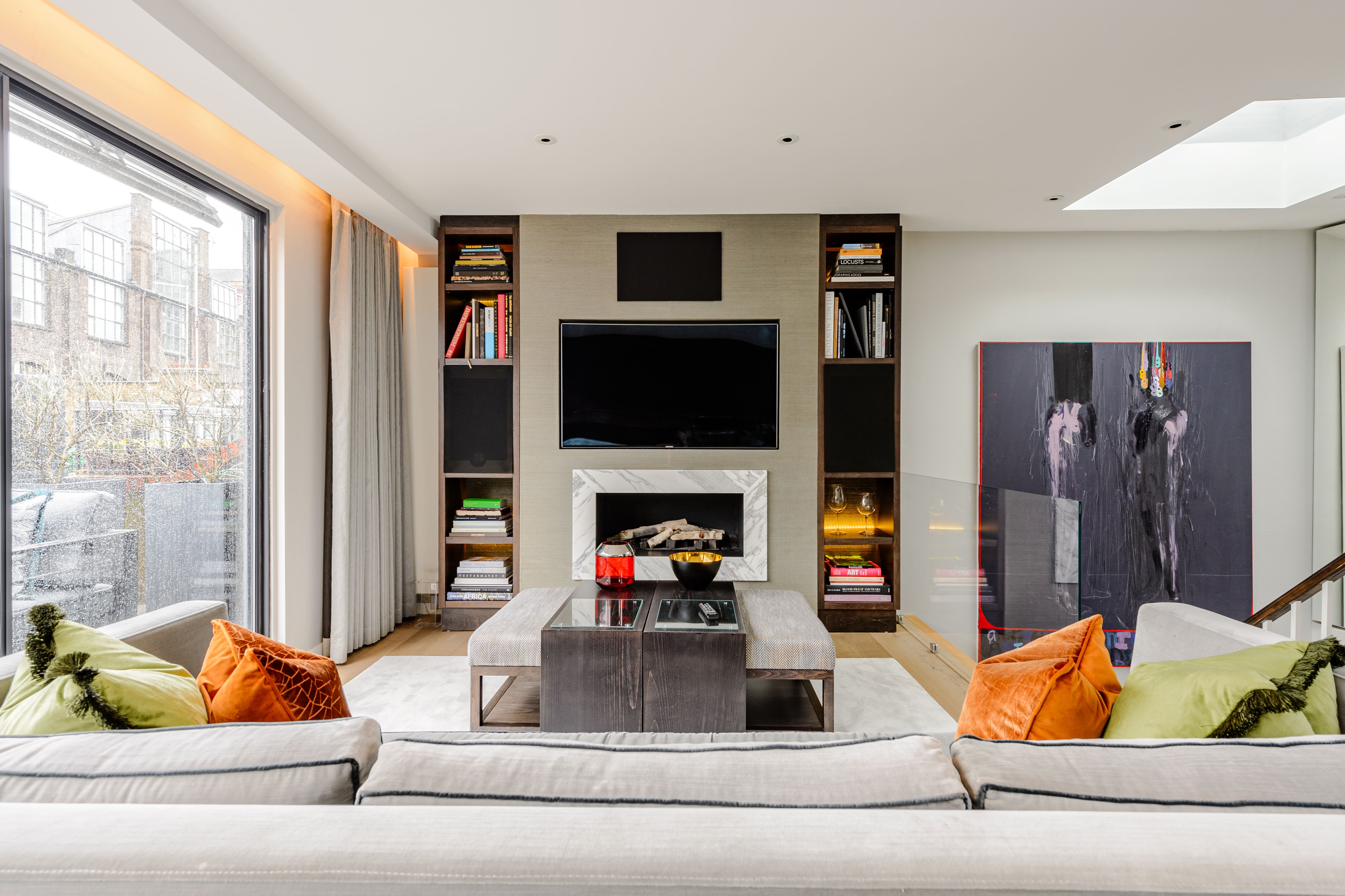 House Vesper Thurloe Square South Kensington: Luxury 3-Bedroom Apartment with Terrace, South Kensington