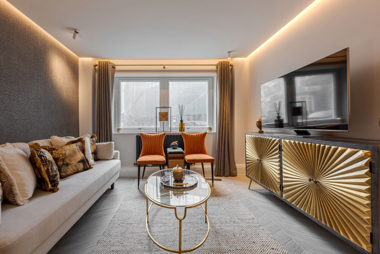 House Boreas Hyde Park Gardens Knightsbridge: Opulent 2-Bedroom Apartment with Hyde Park Views, Knightsbridge