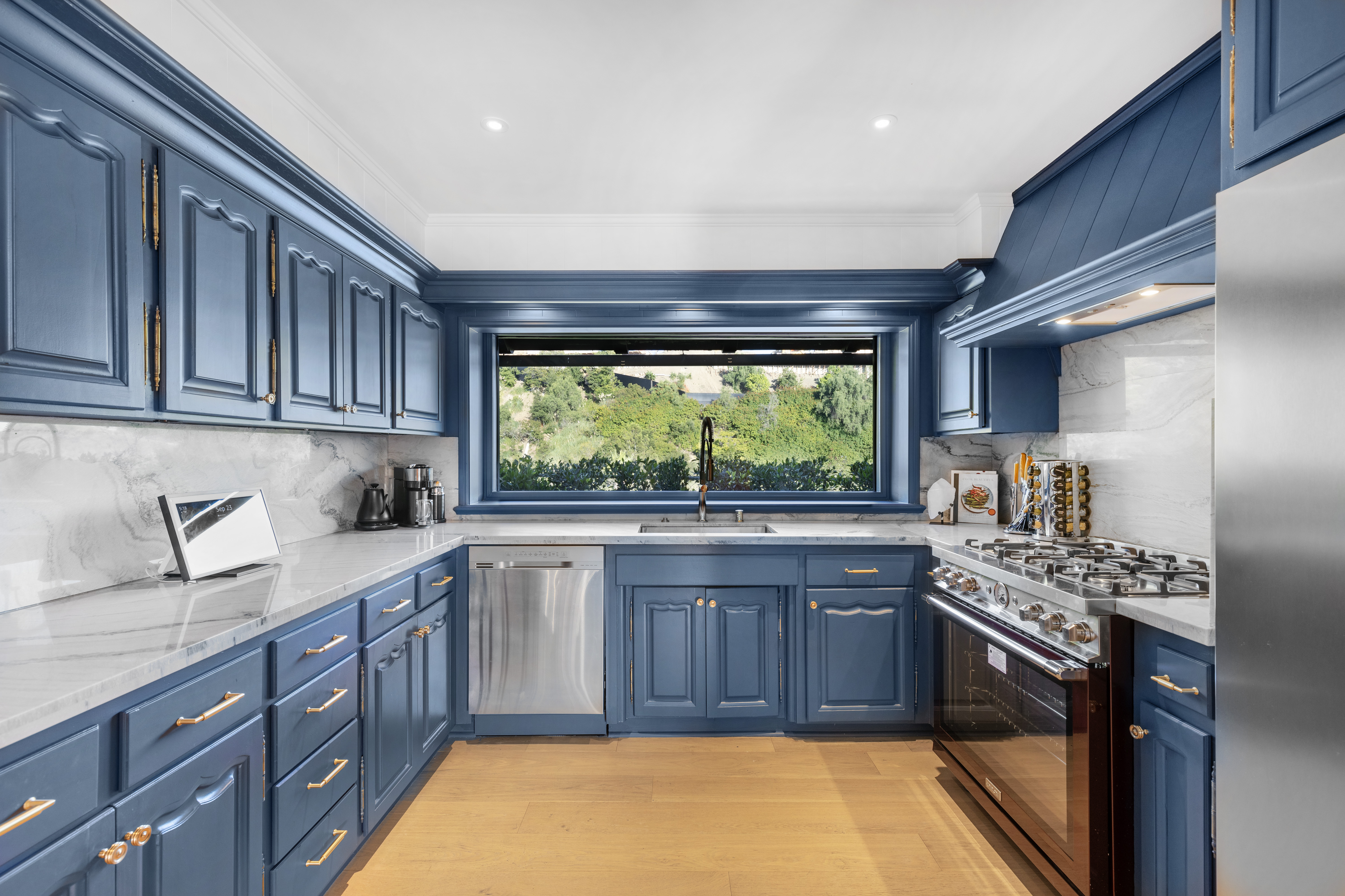 Villa Zephyros Laurel Canyon Beverly Crest: Luxury 4-Bedroom Villa with Pool and Sauna, Beverly Crest
