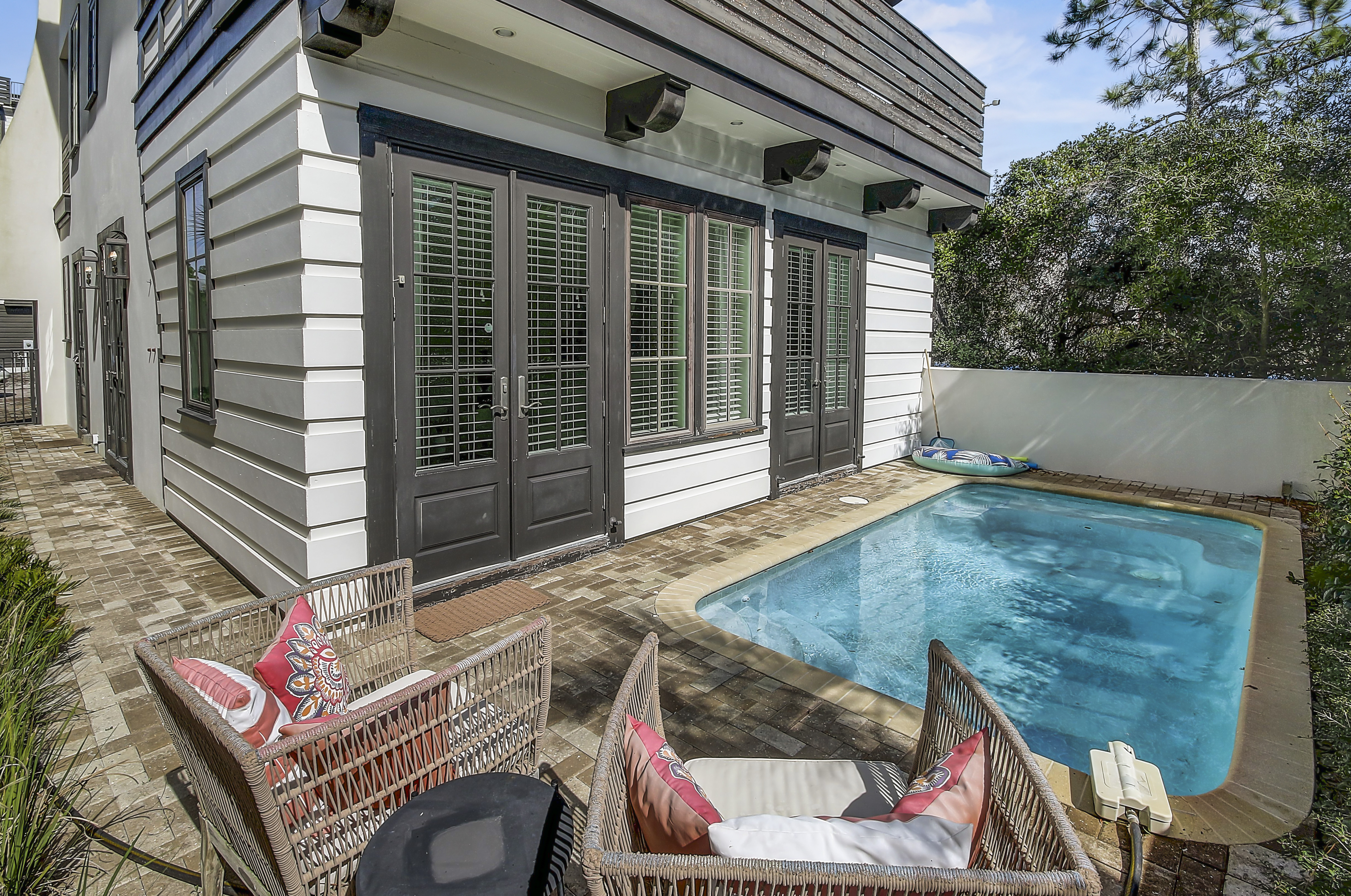 House Choctawhatchee Walton Florida: 5-Bedroom Luxury Villa with Sea Views, Walton County