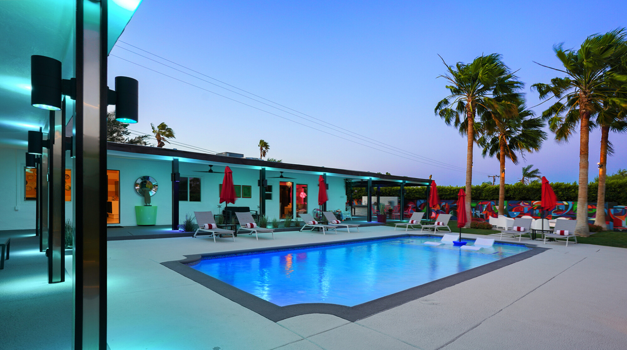 Villa Gloaming Edom Cathedral City: Luxury 5-Bedroom Apartment with Pool, Cathedral City