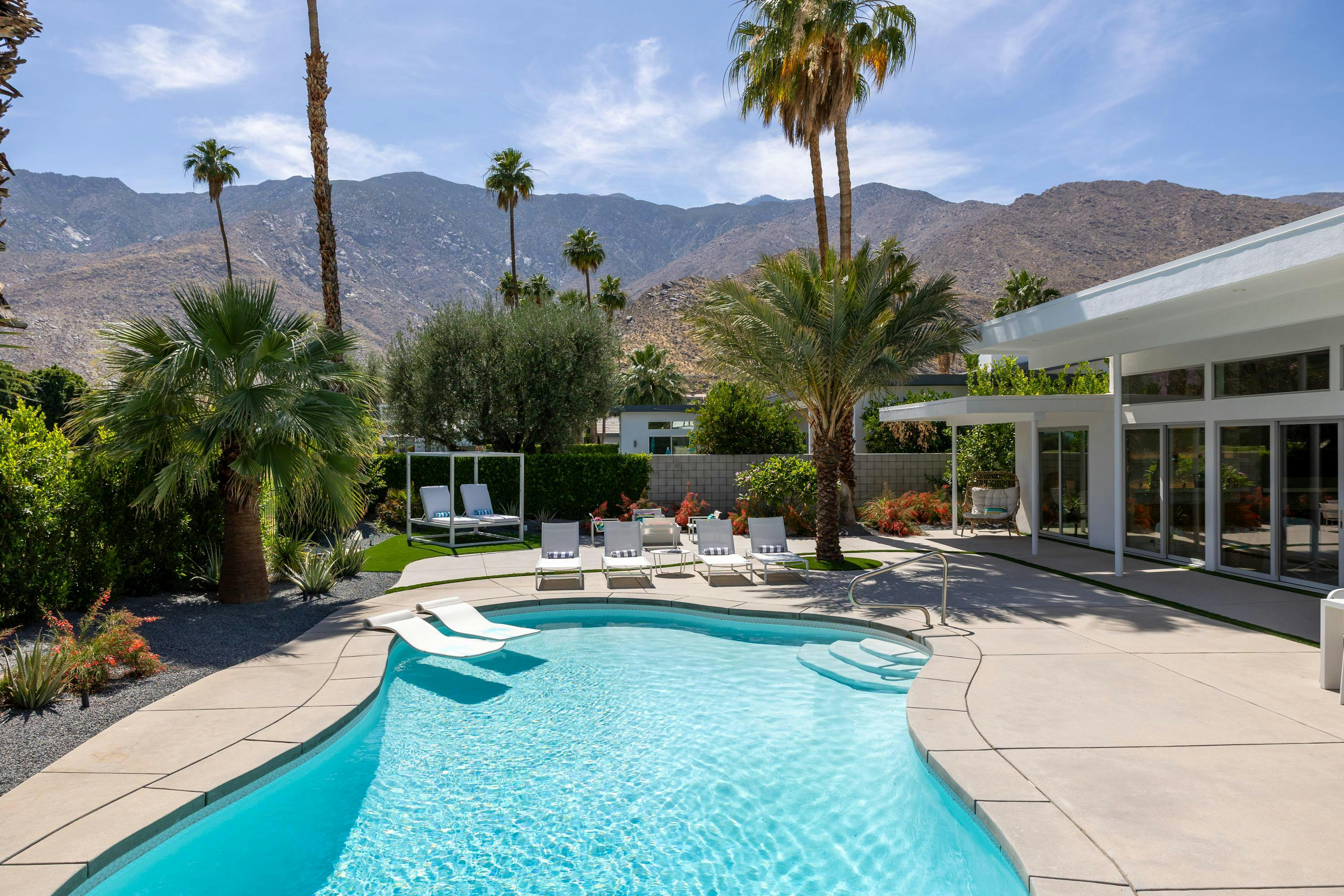 Villa Boreas Chino Canyon Palm Springs: Luxury 4-Bedroom House with Pool and Hot Tub, Palm Springs
