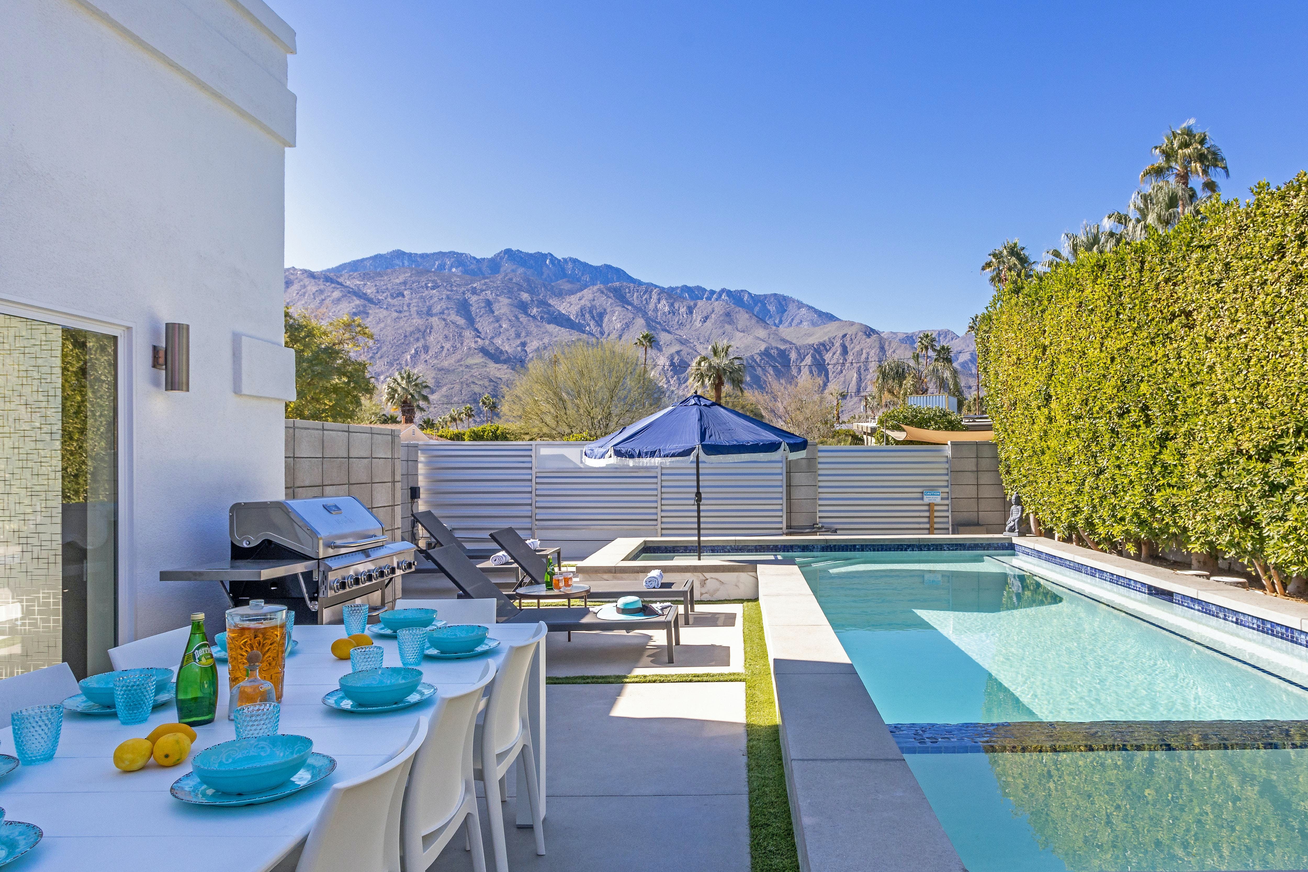 Villa Azur Murray Canyon Palm Springs: Luxury 3-Bedroom House with Hot Tub and Pool, Palm Springs