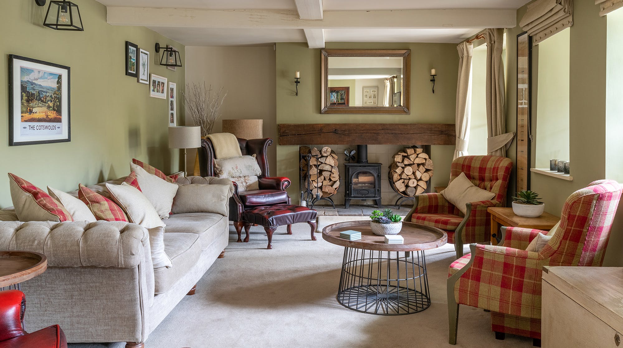 House Helm Glyme Chipping Norton: Luxury 4-Bedroom House with BBQ and Family-Friendly Features, Chipping Norton