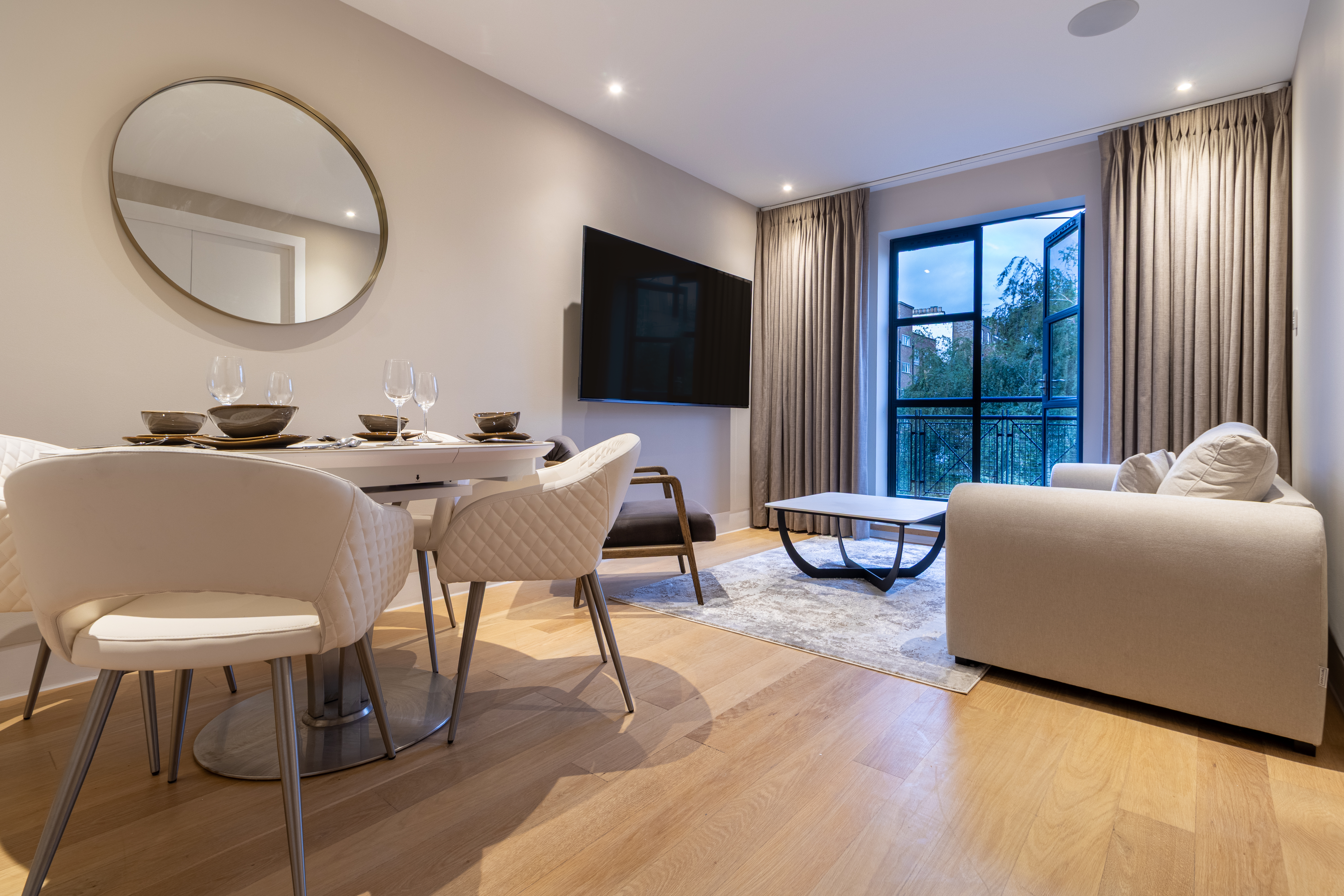 House Cromwell Earl’s Court: Stylish 2-Bedroom Apartment Rental with Family-Friendly Features, Earl’s Court London