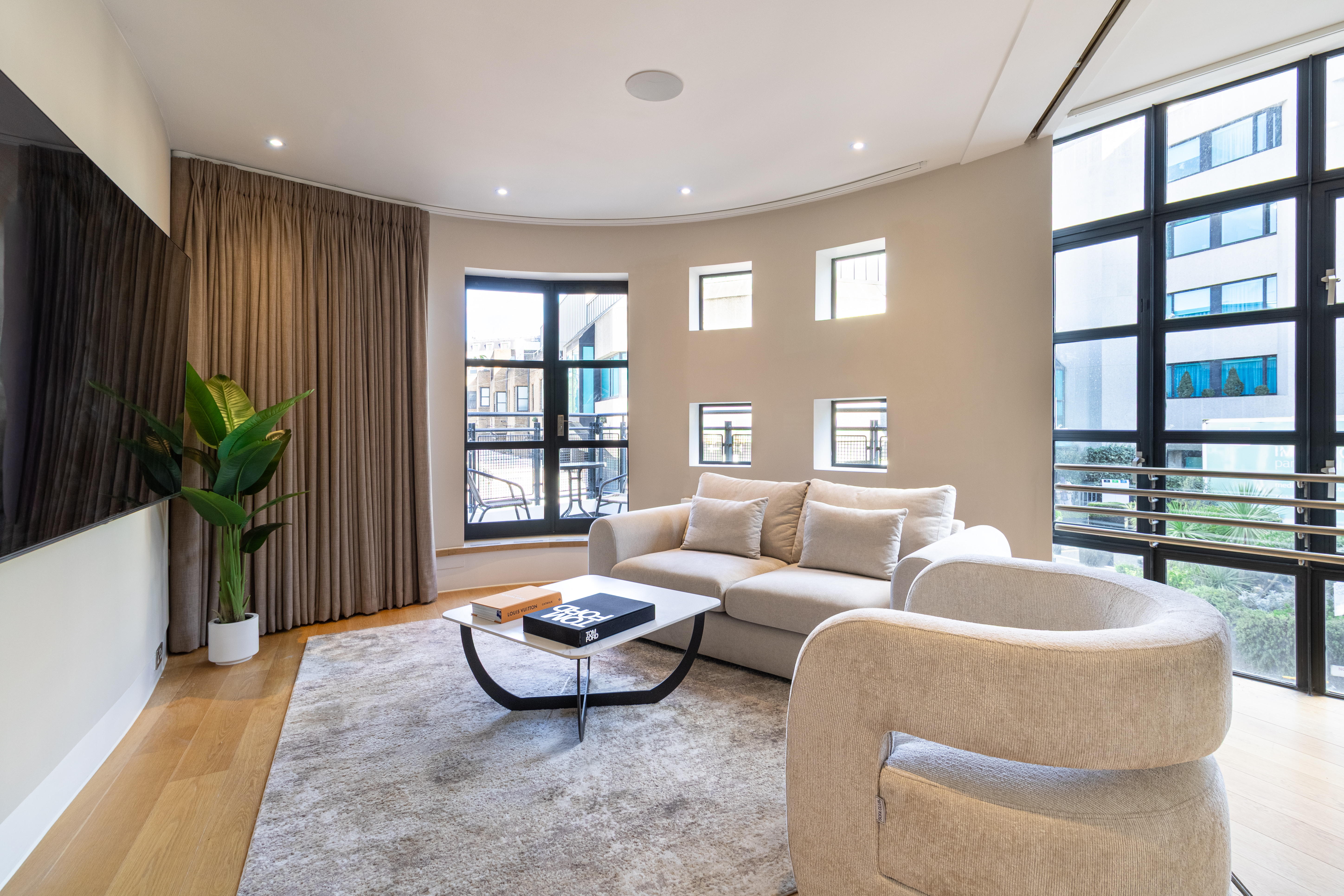 House Gloaming Kensington Gore Kensington: Stylish 2-Bedroom Apartment with Air Conditioning in Kensington