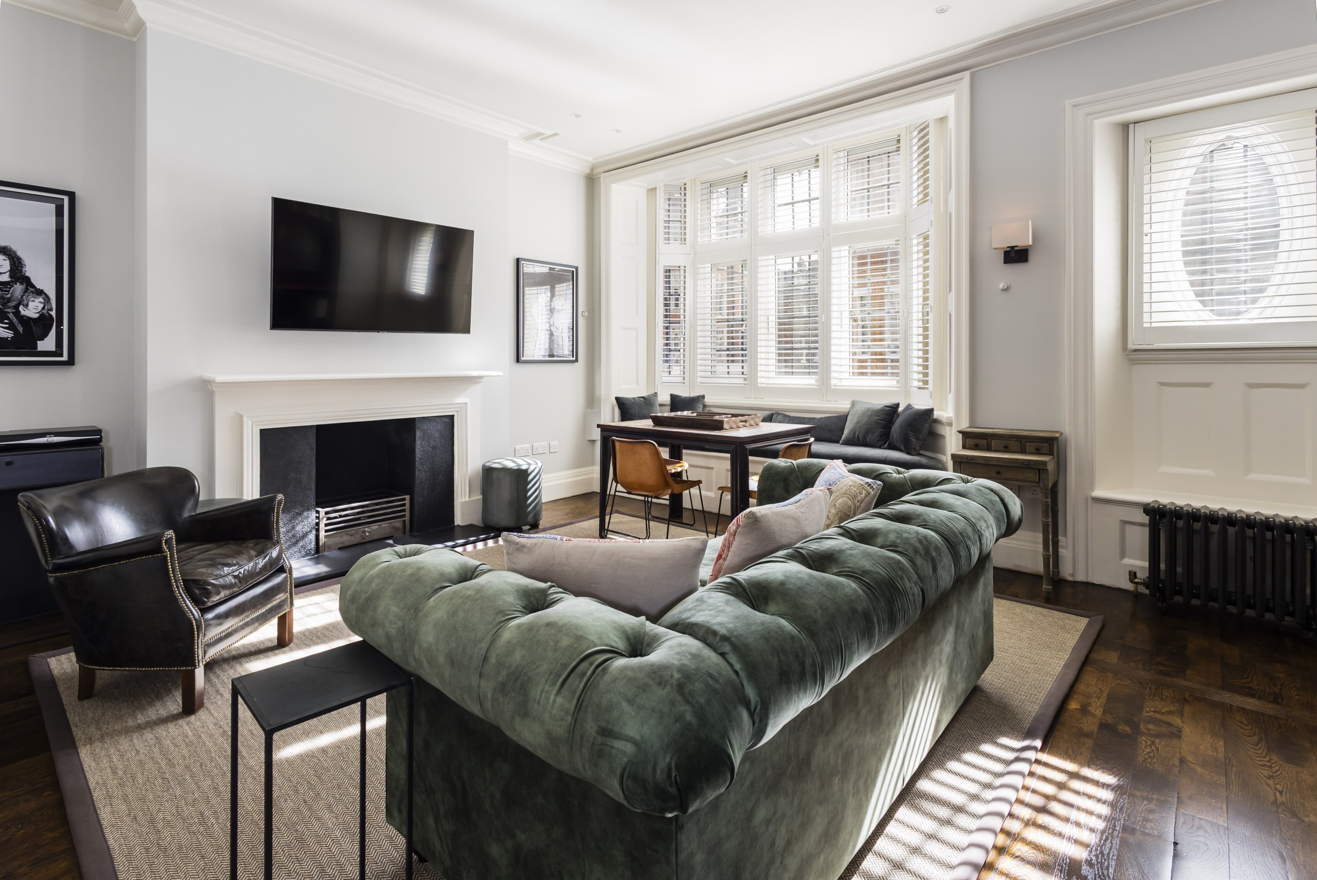 House Curzon Mayfair: One-Bedroom Apartment Rental with Air-Con and Family-Friendly Features in Mayfair