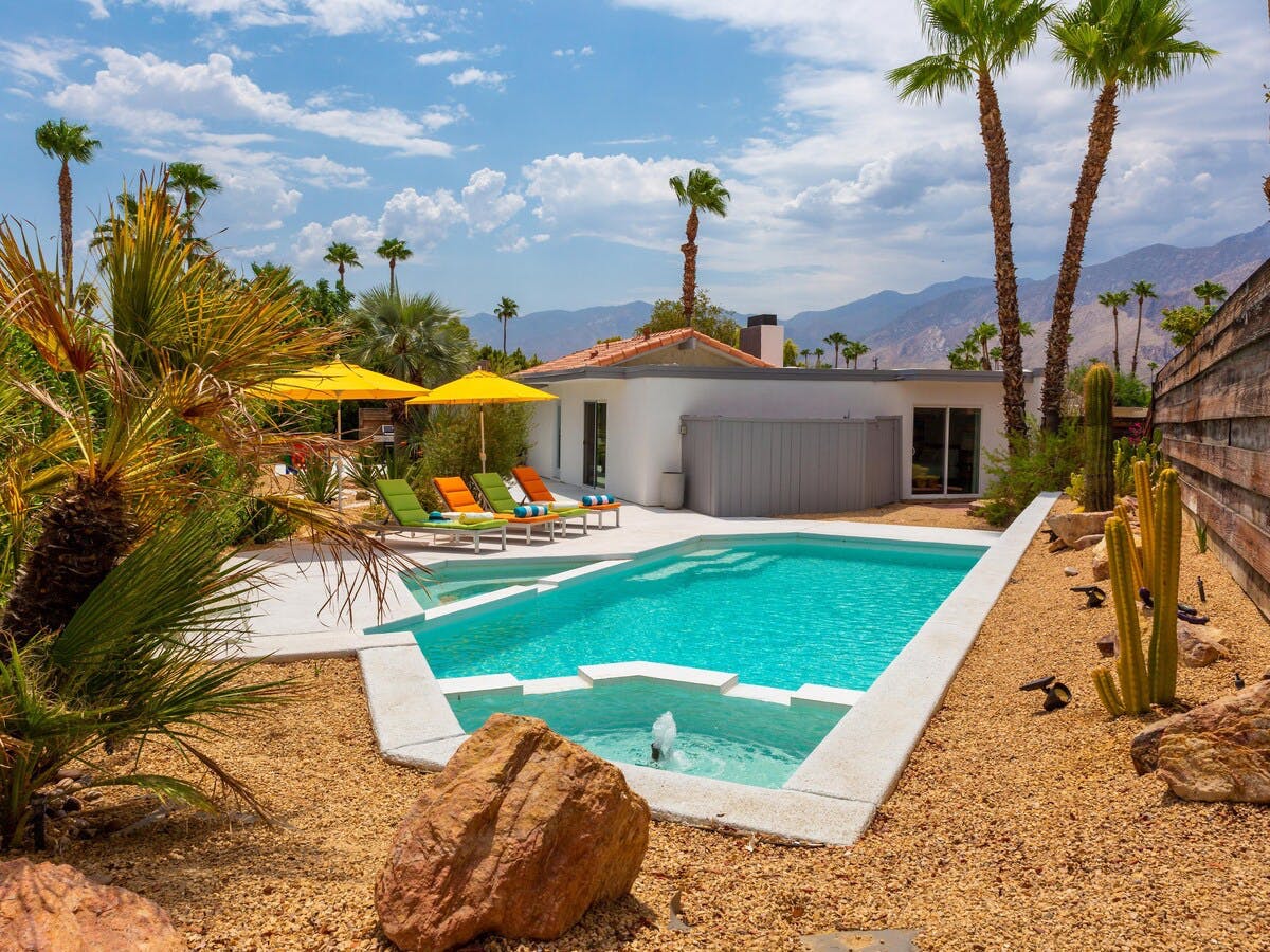 Villa Zénith Panorama Cathedral City: Spacious 3-Bedroom Apartment with Pool and Hot Tub, Palm Springs