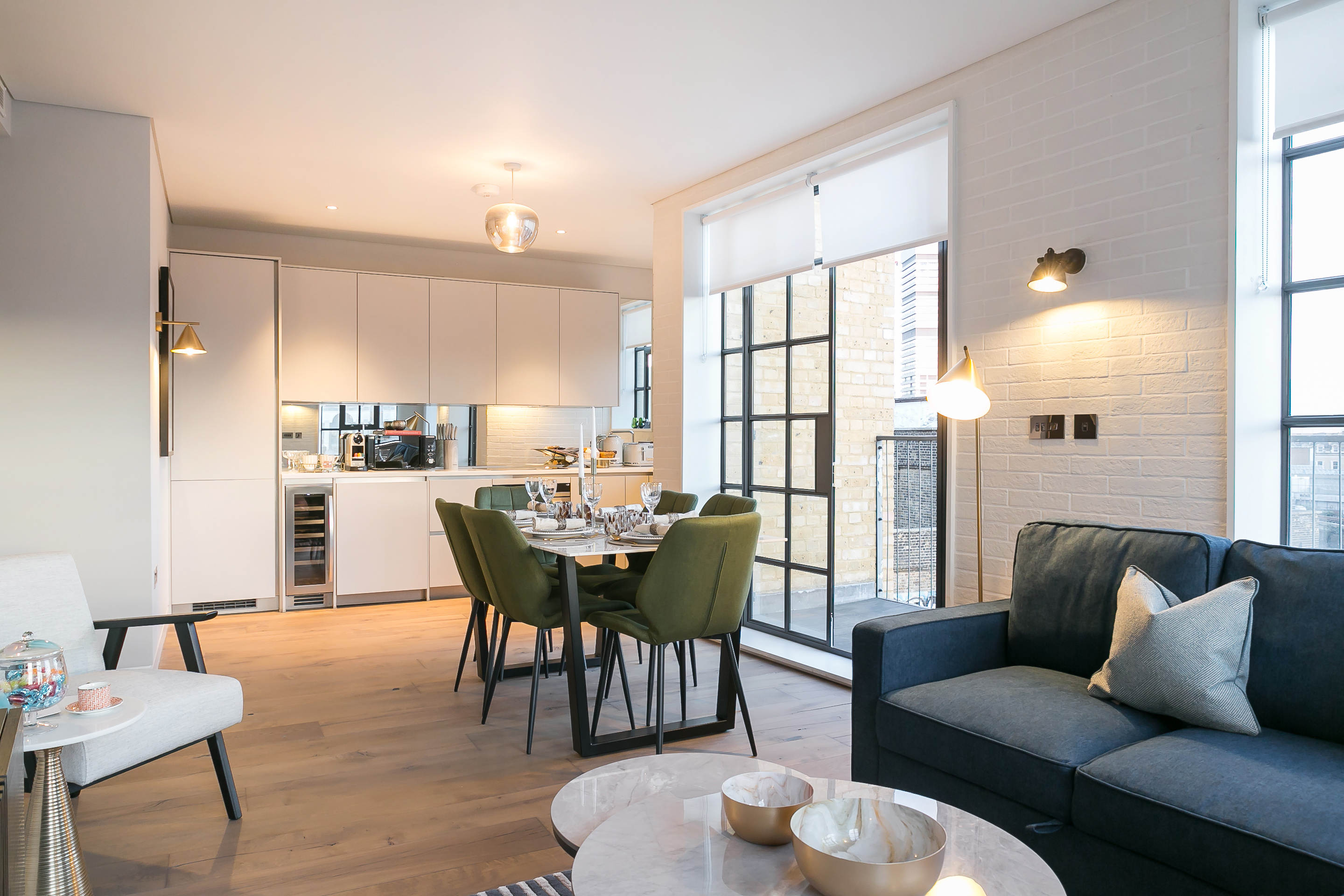 House Dunstan London Bridge: Modern 2-Bedroom Apartment Rental with Air-Con in London Bridge
