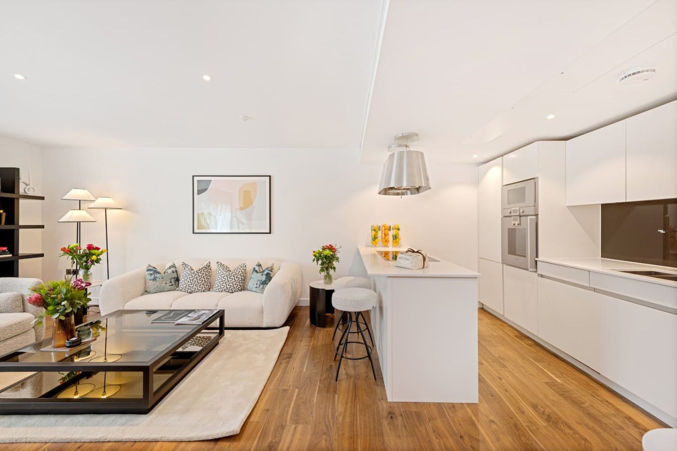 House Gloaming Whitfield Fitzrovia-761897: Elegant 3-Bedroom Townhouse for Family Stays, Fitzrovia