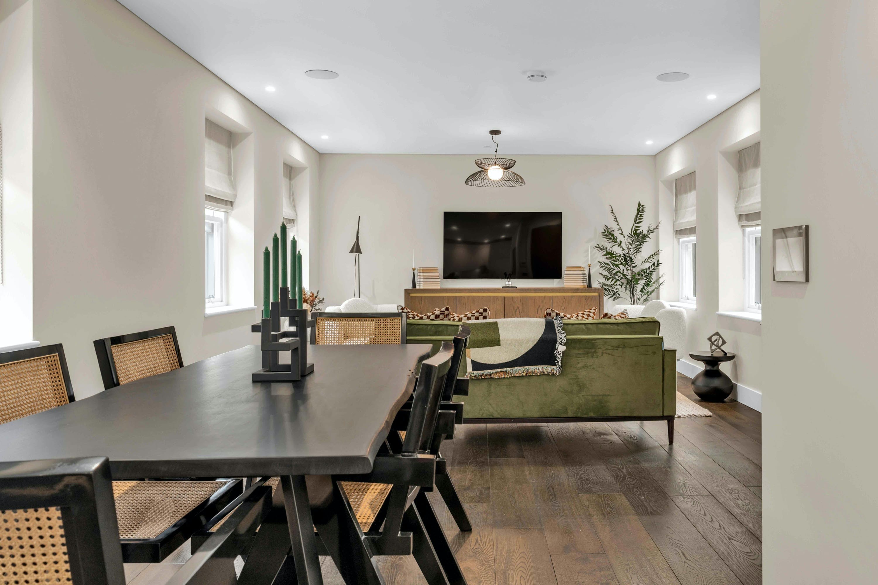 House Fleet Farringdon: Stylish 2-Bedroom Apartment with Air Conditioning in Farringdon, London