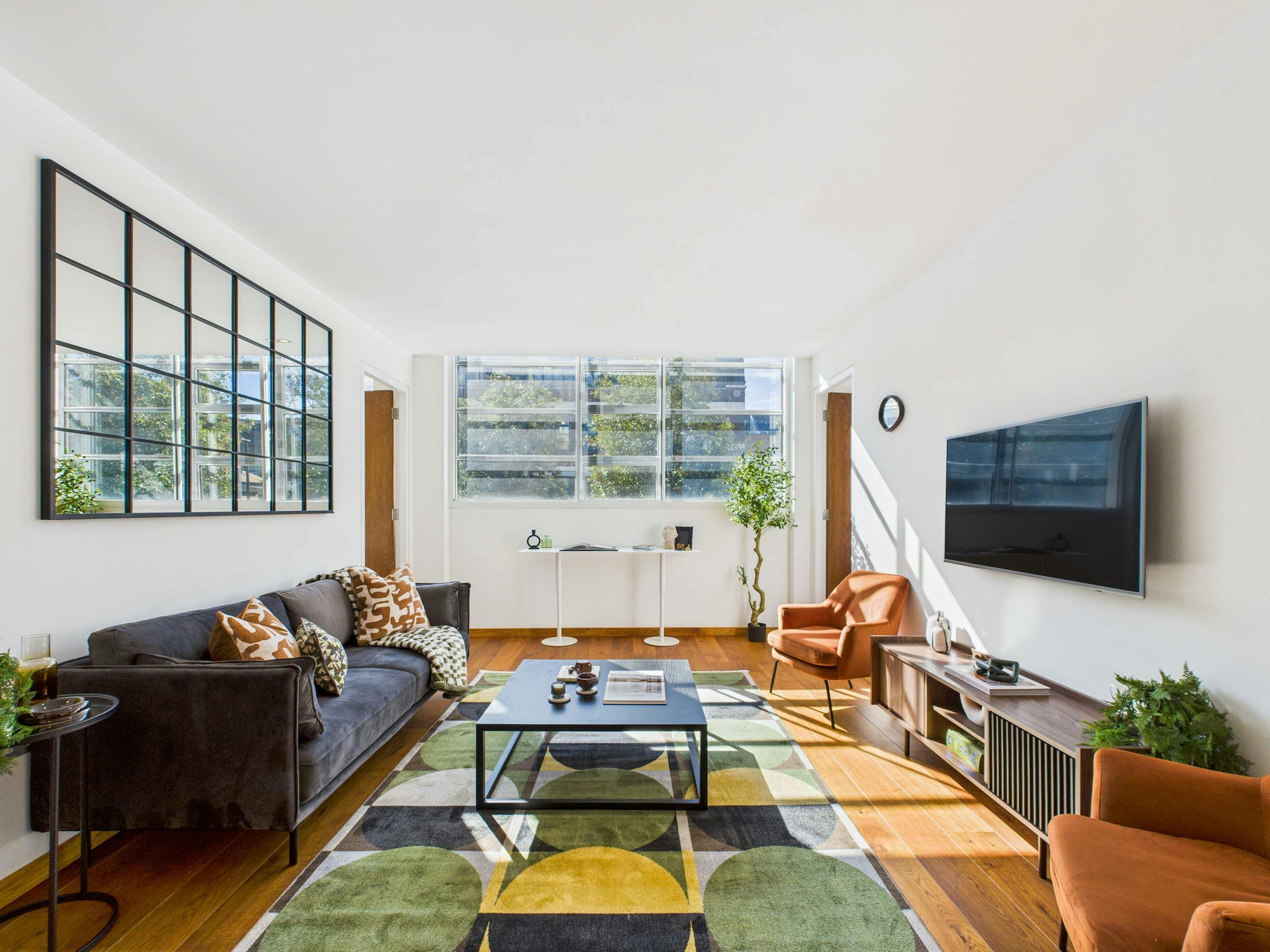 House Fleetwood Camden Camden Town: Charming 2-Bedroom Townhouse Rental with Family-Friendly Features, Camden Town