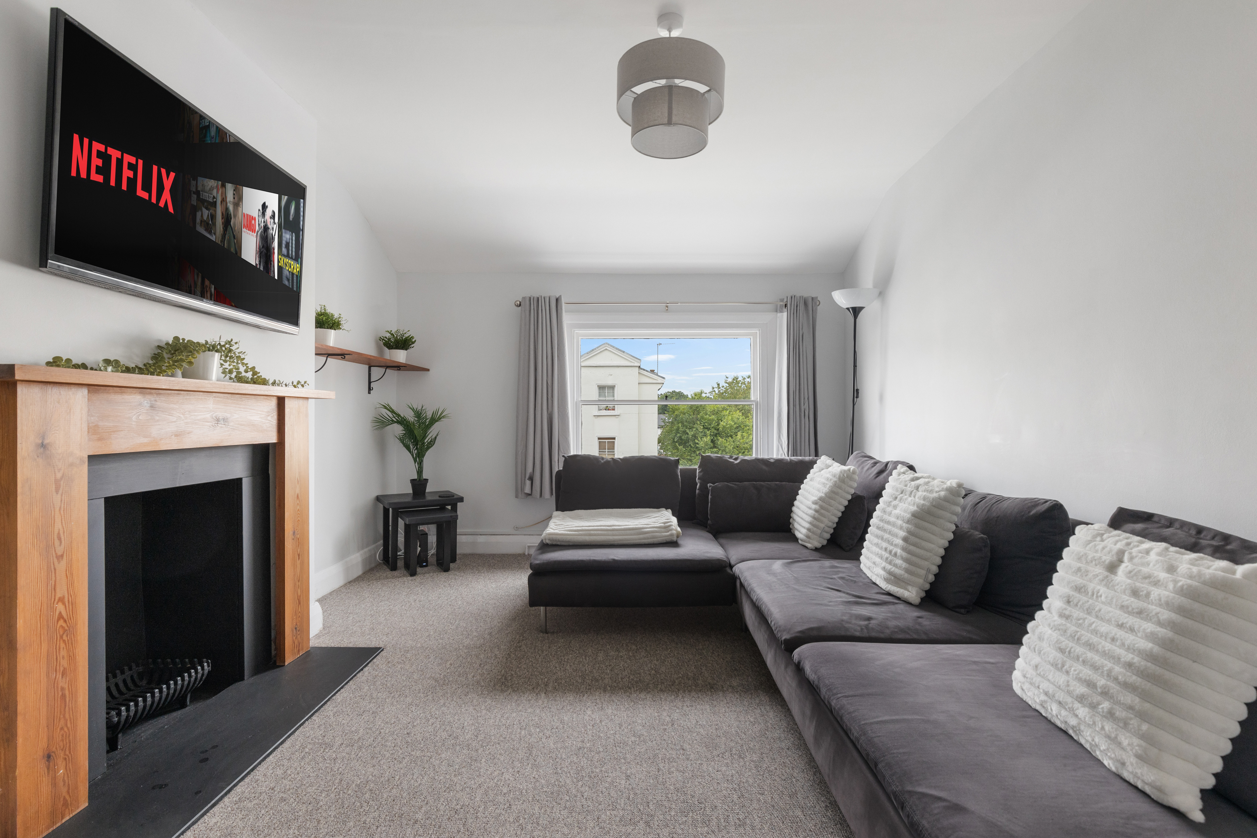 House Fleetwood Tufnell: Charming 2-Bedroom Apartment Rental with Family Features, Tufnell Park London