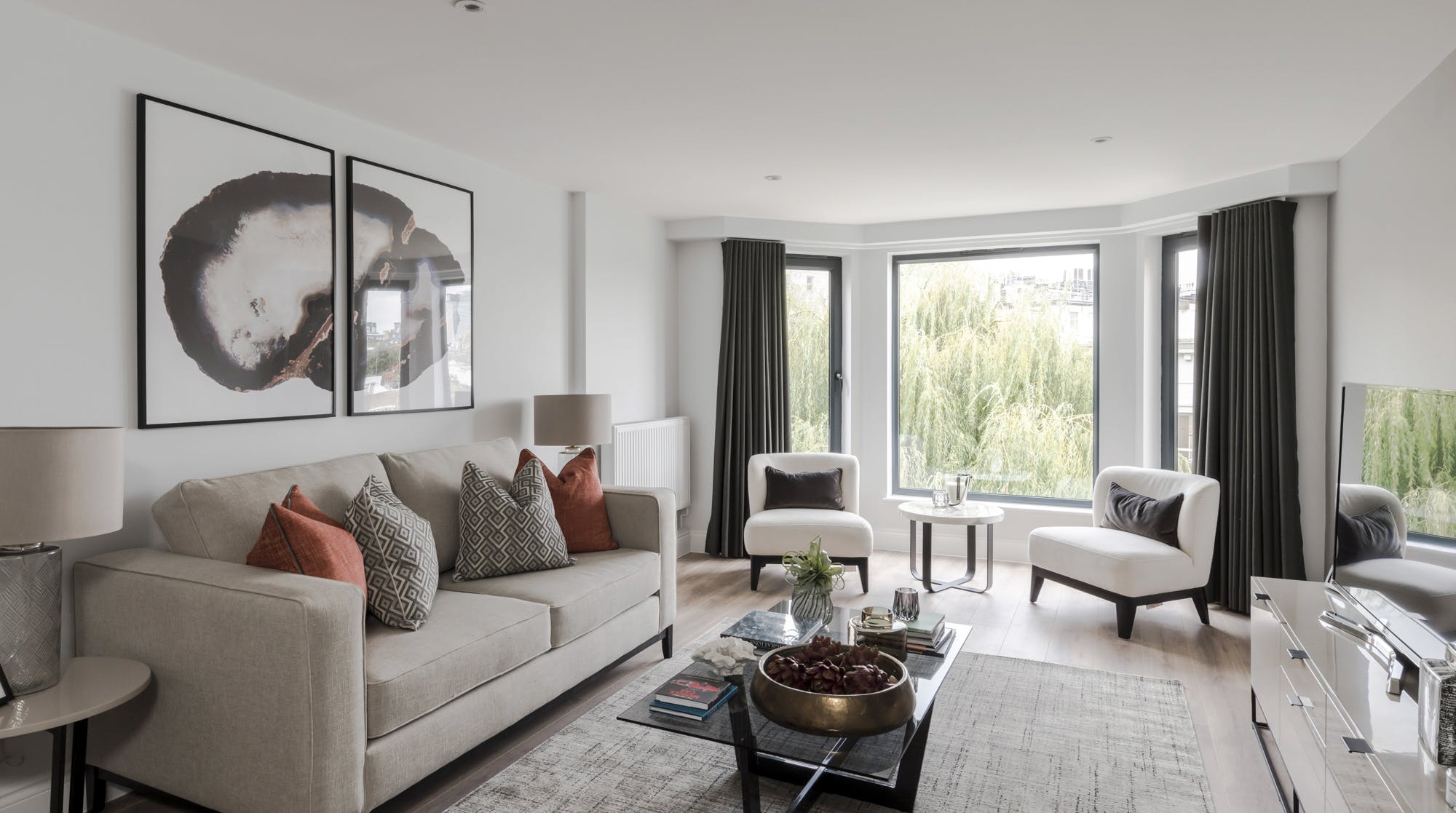 House Fulham South Kensington: Elegant 2-Bedroom Apartment with Air-Con in South Kensington