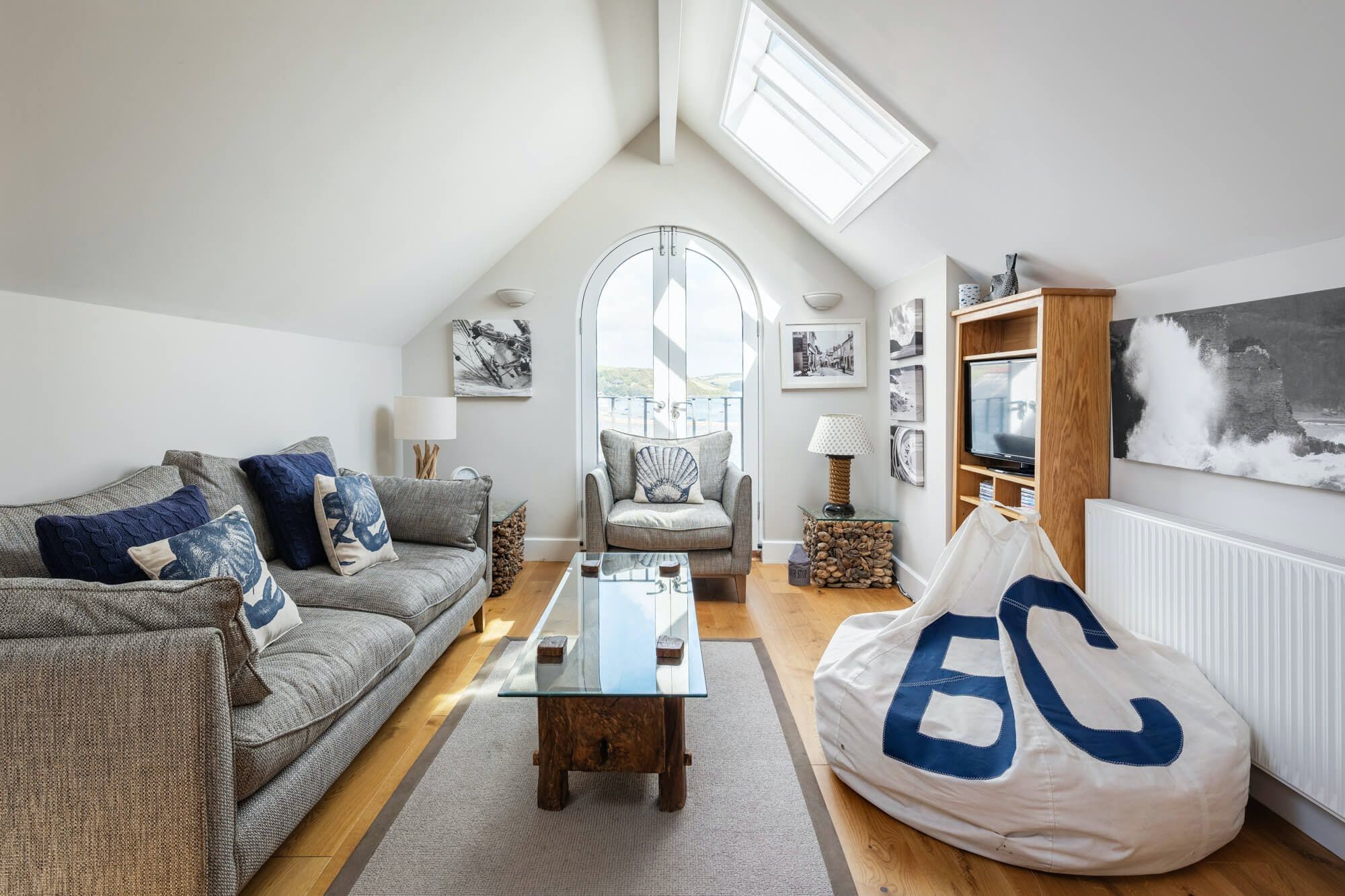 House Aurore Bolt Tail Salcombe: Stunning 4-Bedroom Apartment with Seaviews, Salcombe