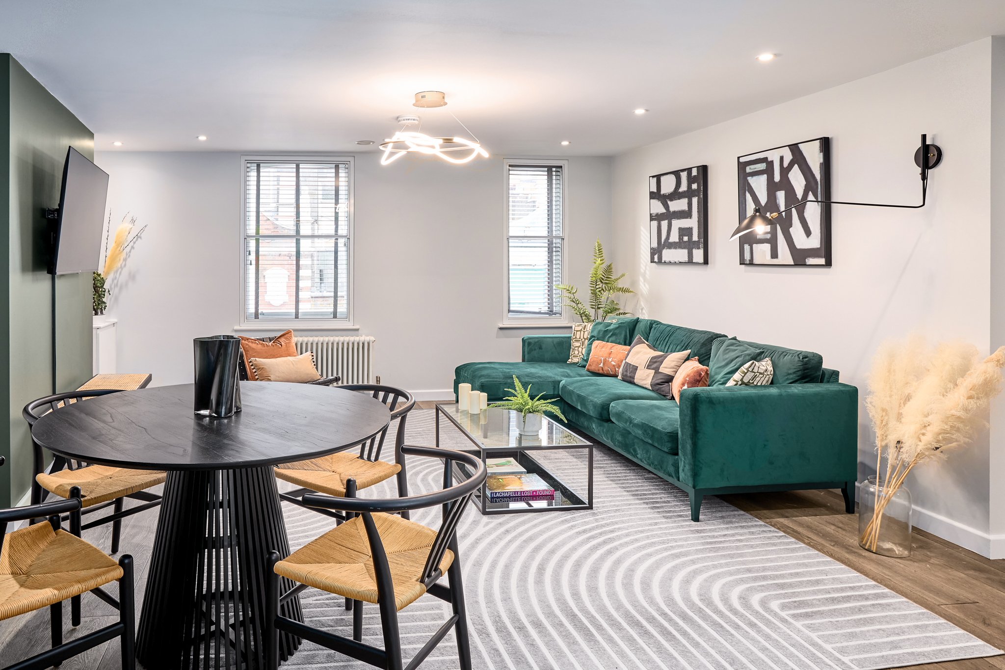 House Gerrard Soho: Stylish 2-Bedroom Apartment with Private Terrace, London West End