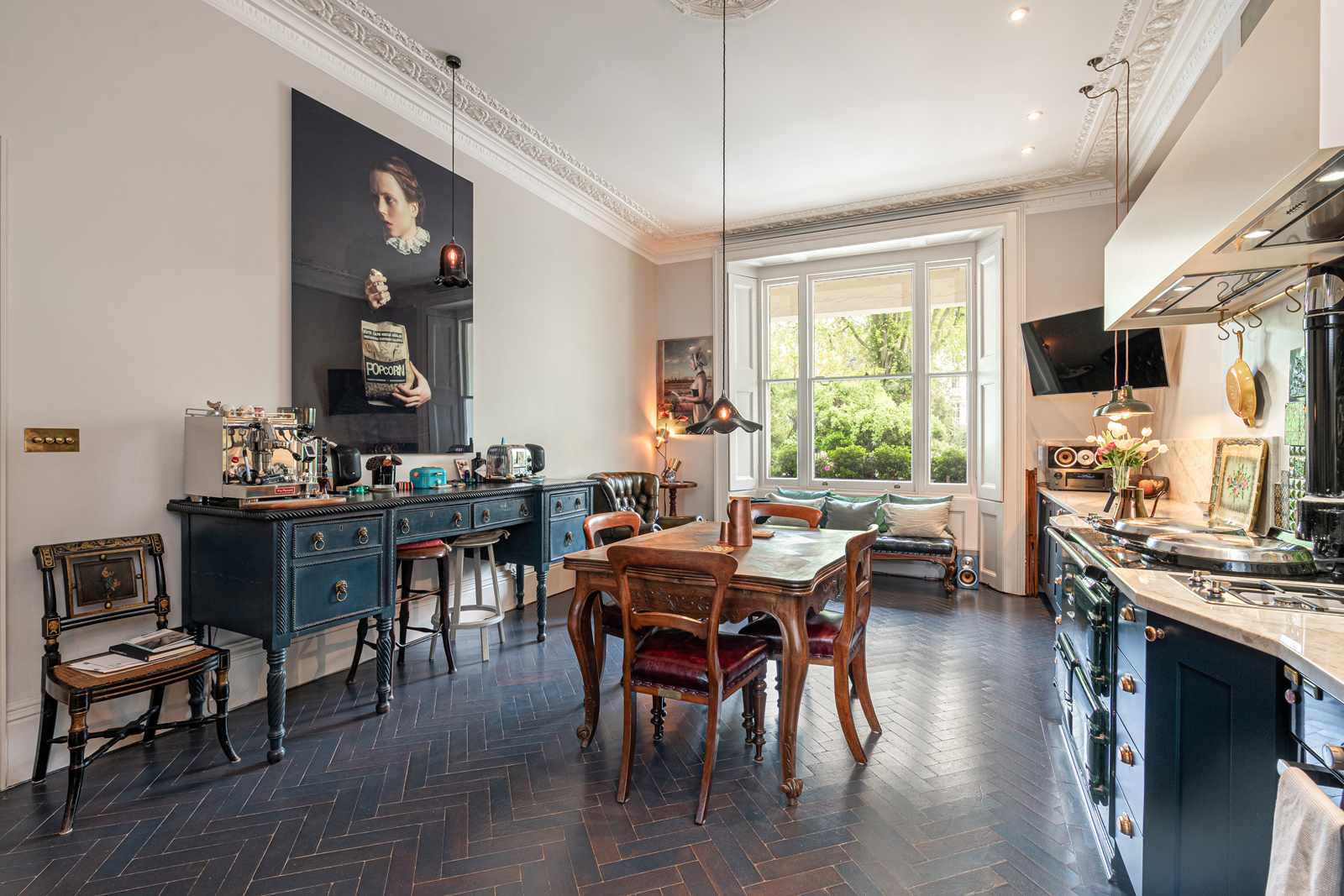 House Gorse Chelsea Belgravia: Luxury 4-Bedroom Apartment with Tennis Court, Belgravia