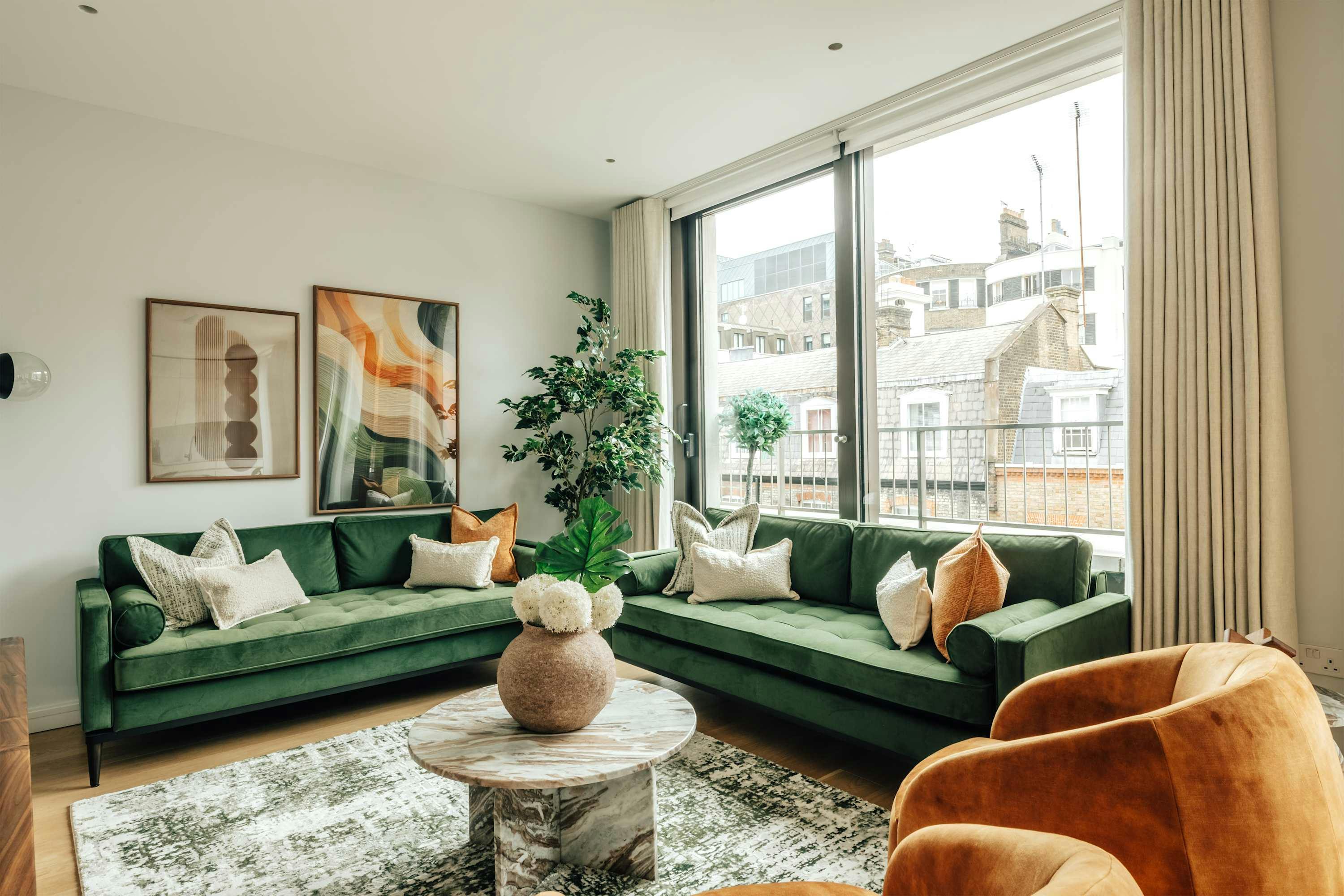 House Vesper Grosvenor Mayfair: Elegant 2-Bedroom Townhouse Ideal for Families, Mayfair