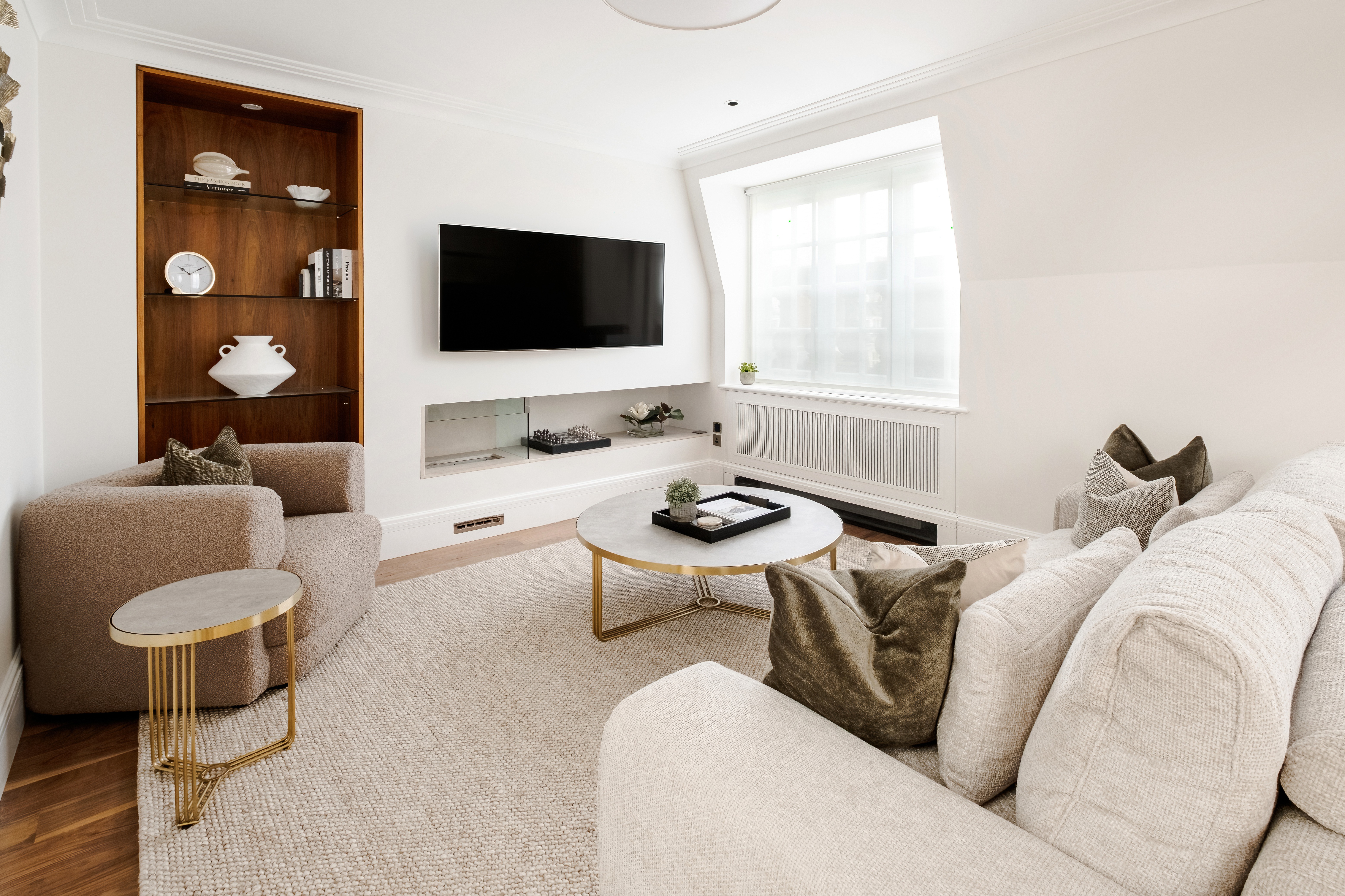 House Wychelm Curzon Mayfair: Sophisticated 2-Bedroom Apartment Rental with Private Lift, Mayfair London