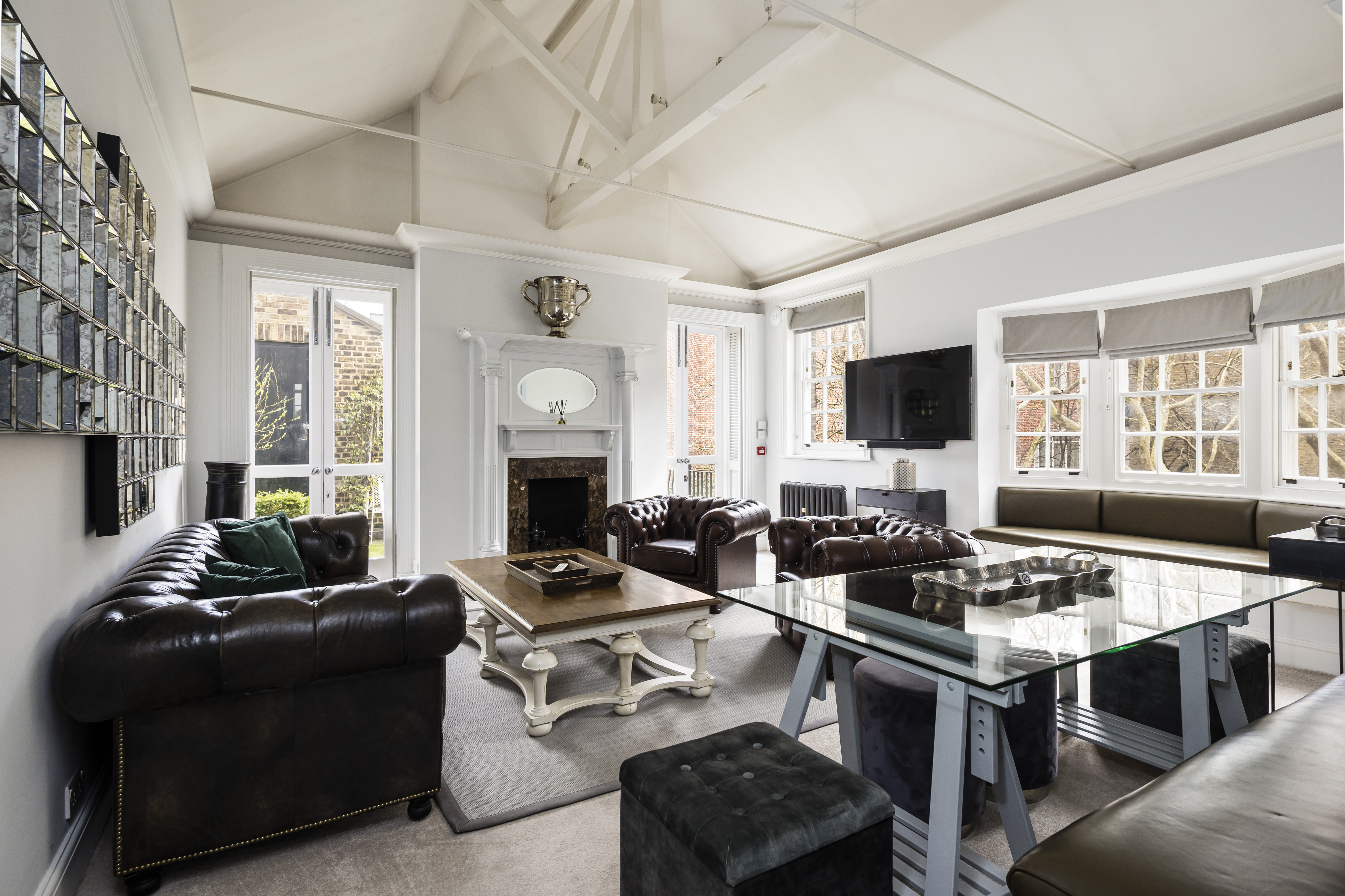 House Vesper Curzon Mayfair: Opulent 4-Bedroom Apartment with Terrace, Mayfair London