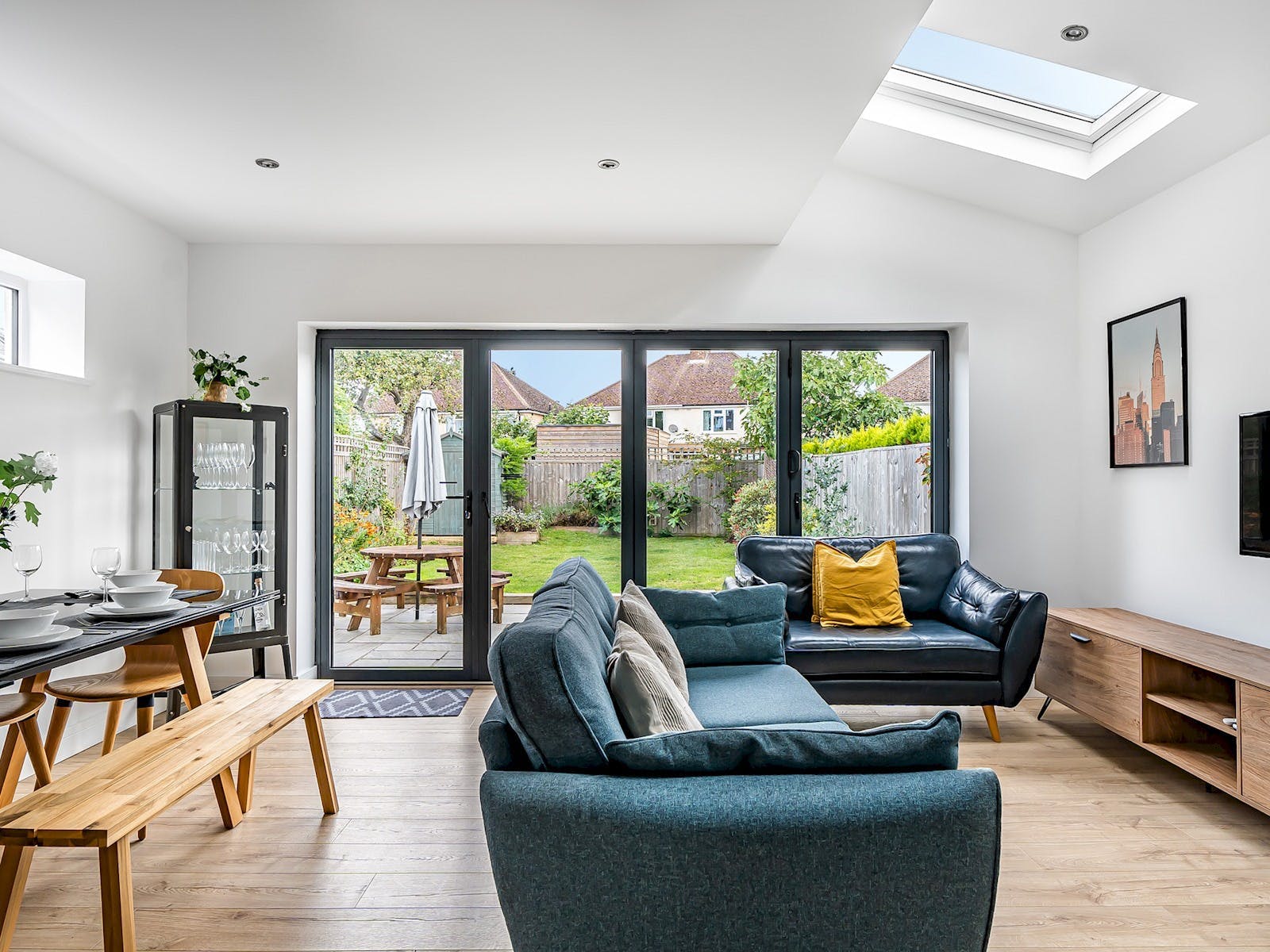 House Hinksey Oxford: Spacious 4-Bedroom Apartment Rental with Family Features in Oxford