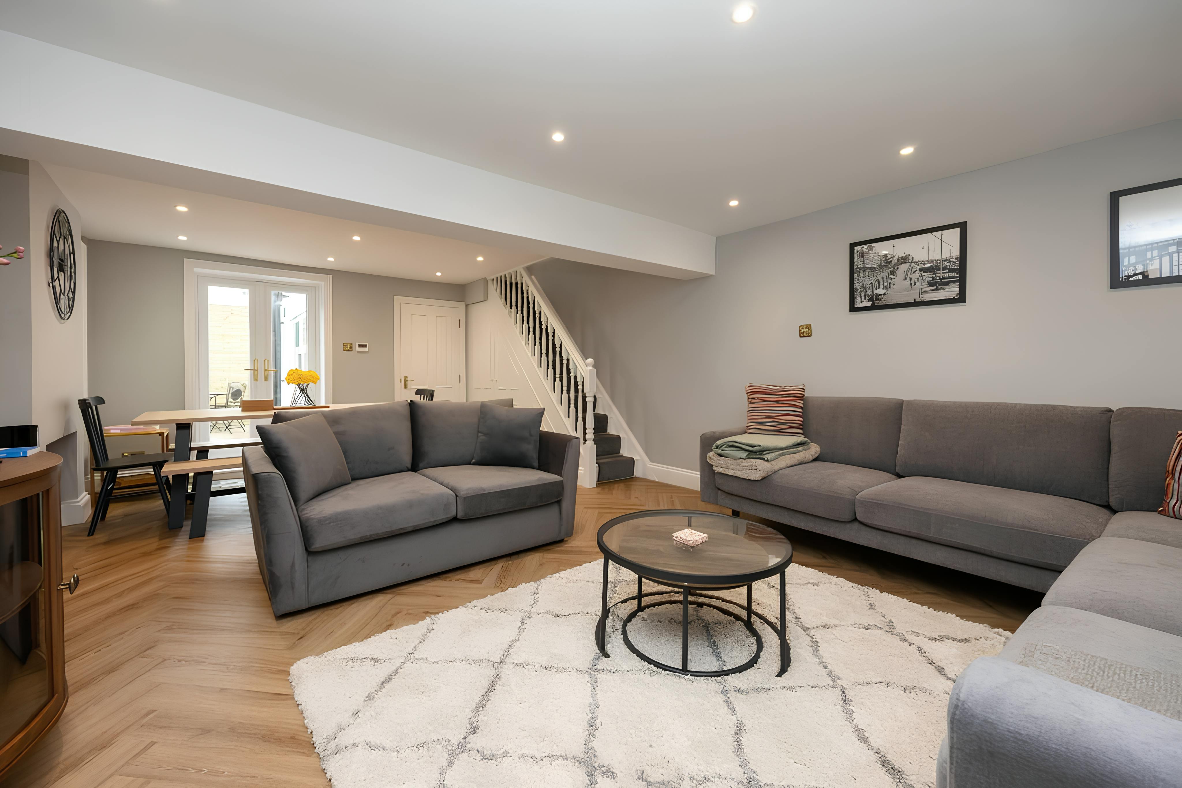 House Kipling Hove: 4-Bedroom Luxury Townhouse with Seaview, Brighton