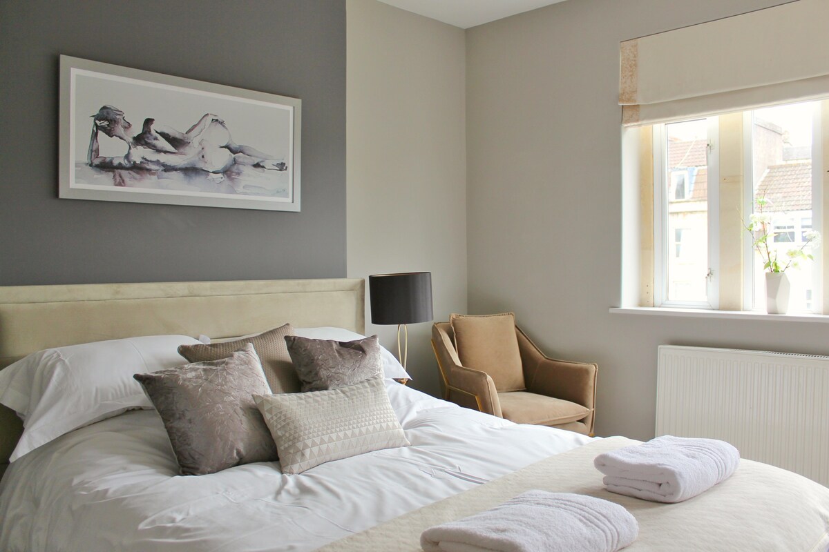 House Helm Widcombe Bath: Spacious 4-Bedroom Townhouse Rental with Family-Friendly Features, Bath