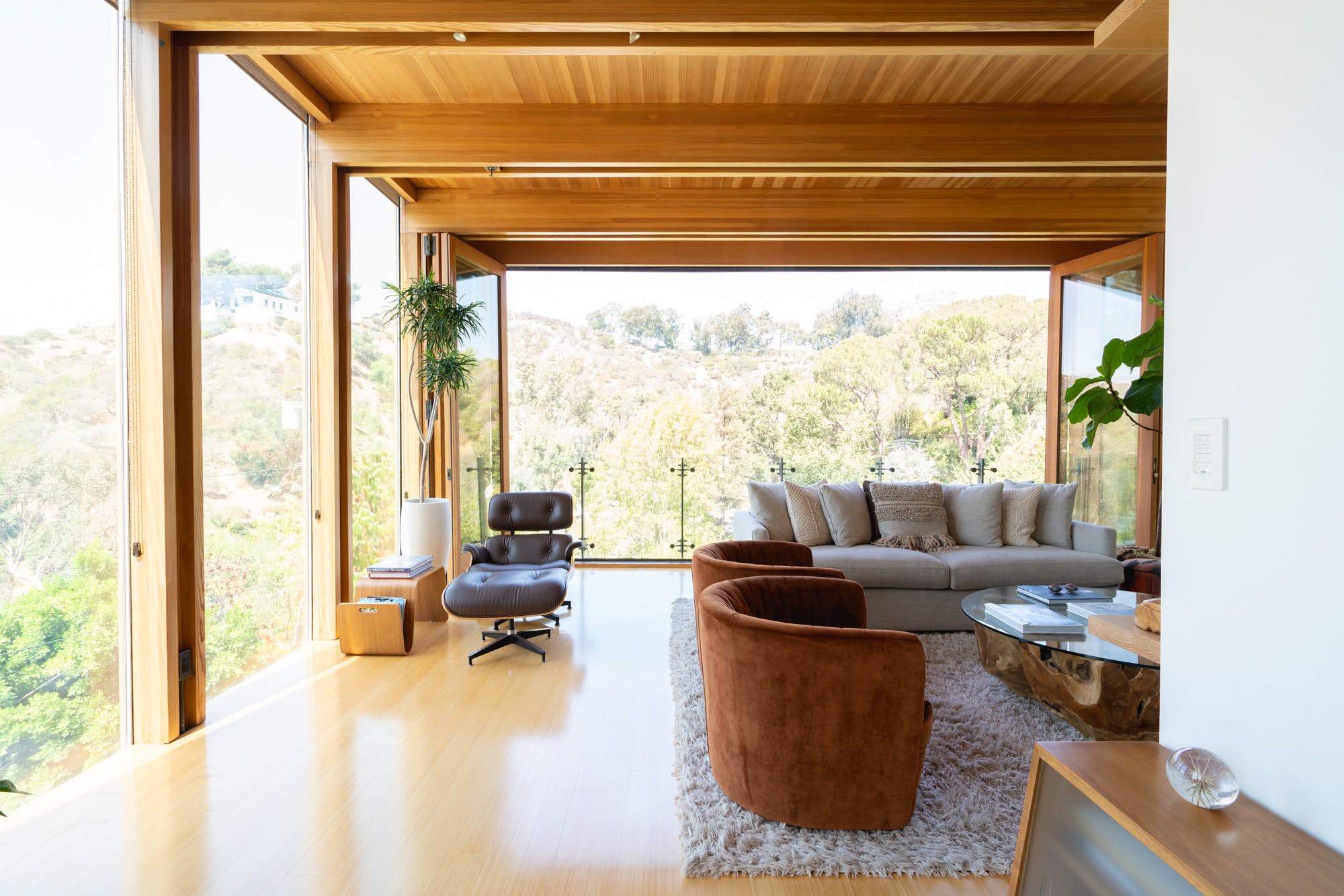 Villa Boreas Nichols Canyon Laurel Canyon: Luxury 3-Bedroom House with Hot Tub, Laurel Canyon