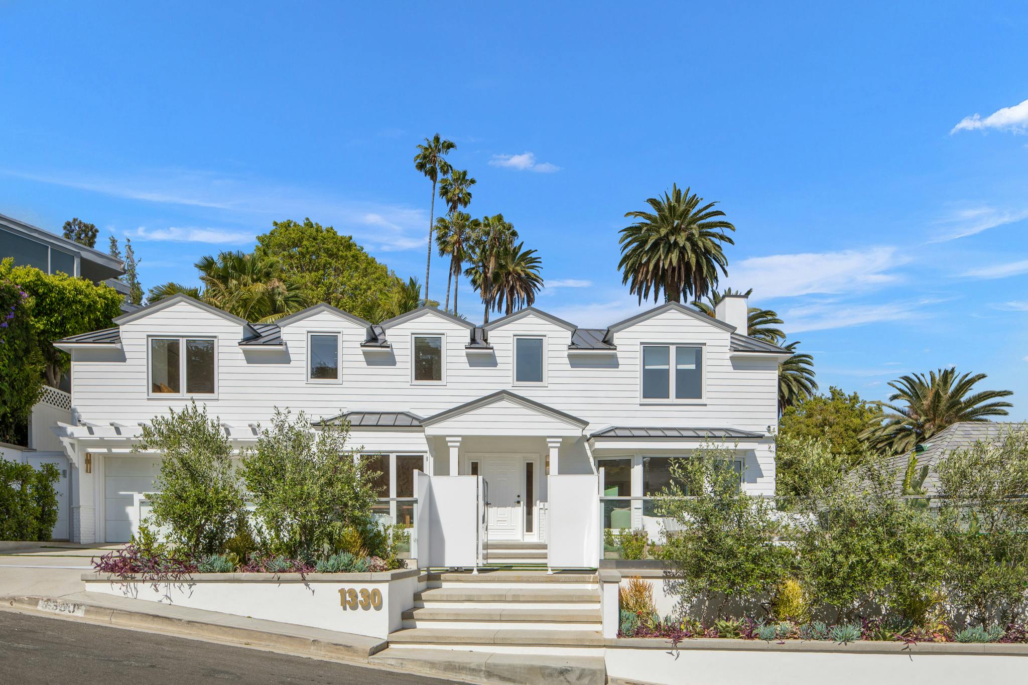 Villa Aurore Sunset Strip West Hollywood: Luxury 3-Bedroom Villa with Pool and Hot Tub, West Hollywood