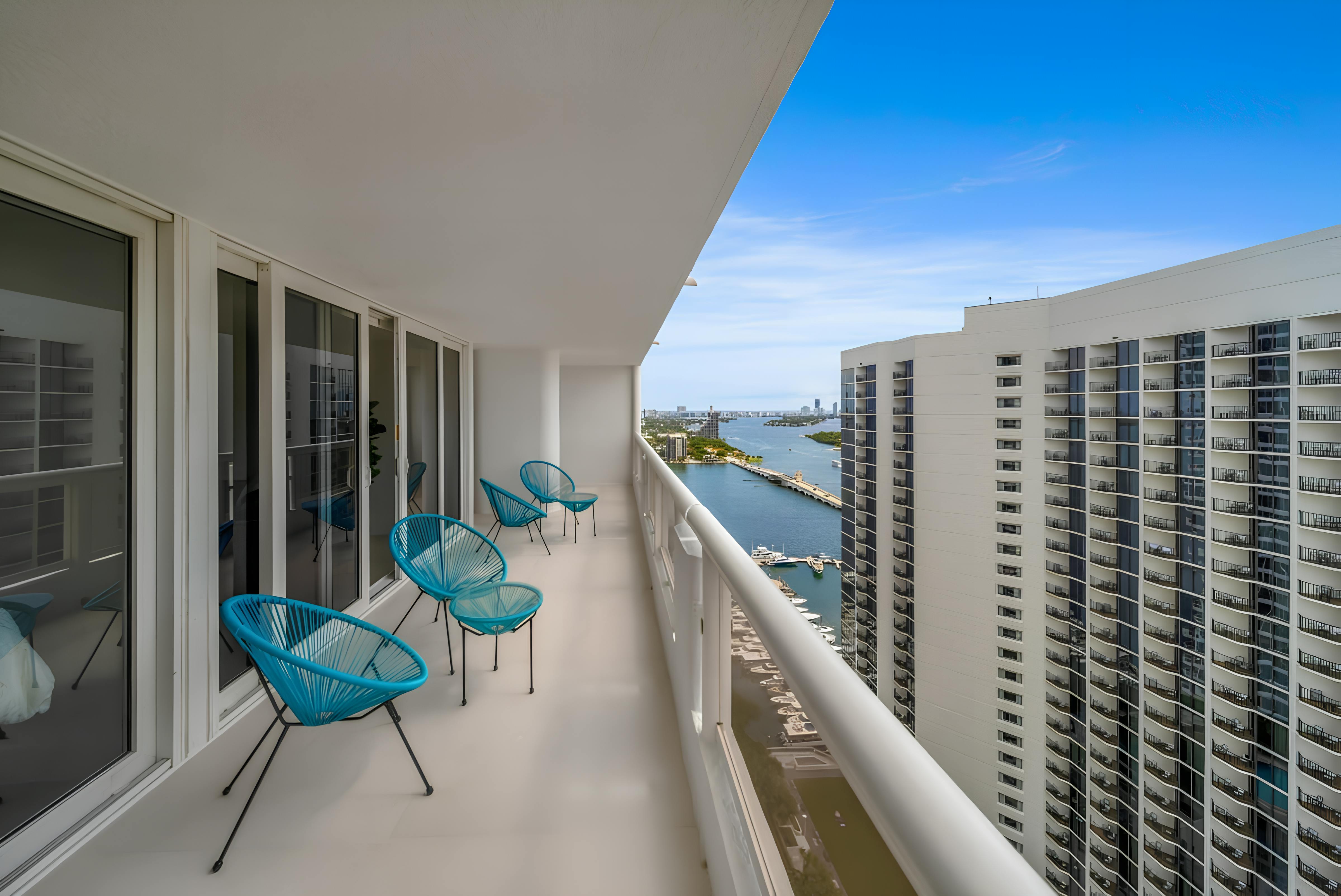 Villa Aurore Morningside Downtown Miami: Spacious 4-Bedroom Apartment with Seaview and Hot Tub, Downtown Miami