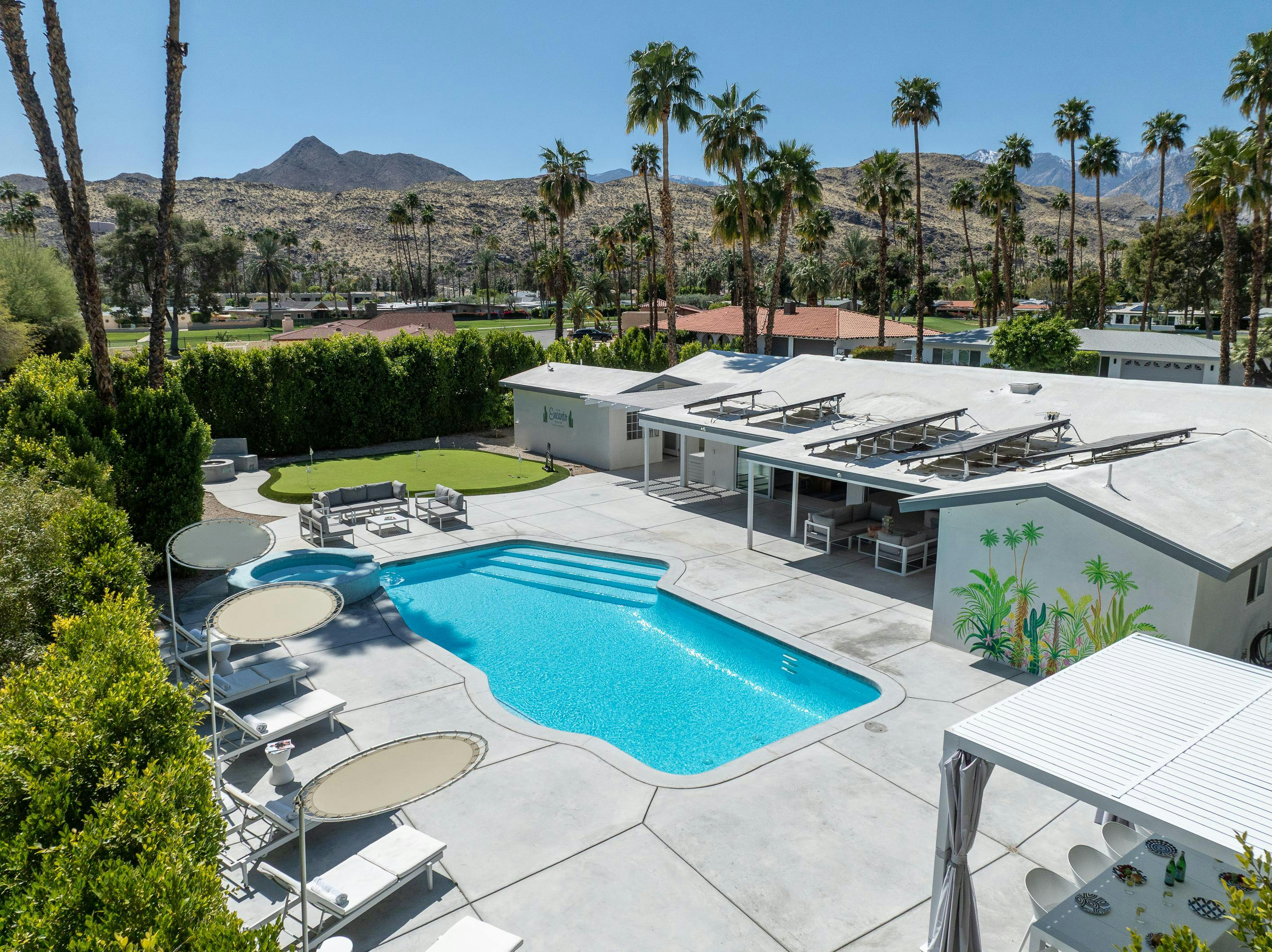 Villa Aurore Edom Cathedral City: Luxury 4-Bedroom House with Private Pool, Palm Springs