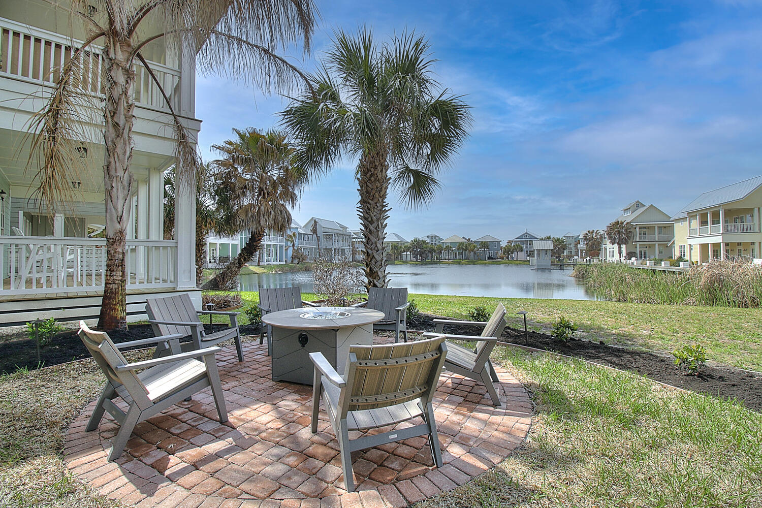 Villa Lysias Flour Bluff Texas: Luxury 4-Bedroom House with Seaview and Pool, Nueces County