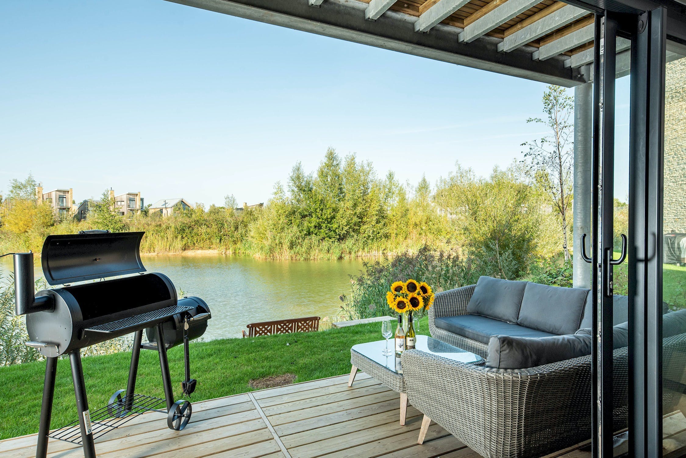 House Minety Cirencester: Spacious 4-Bedroom Apartment with Hot Tub and Pool, Cirencester