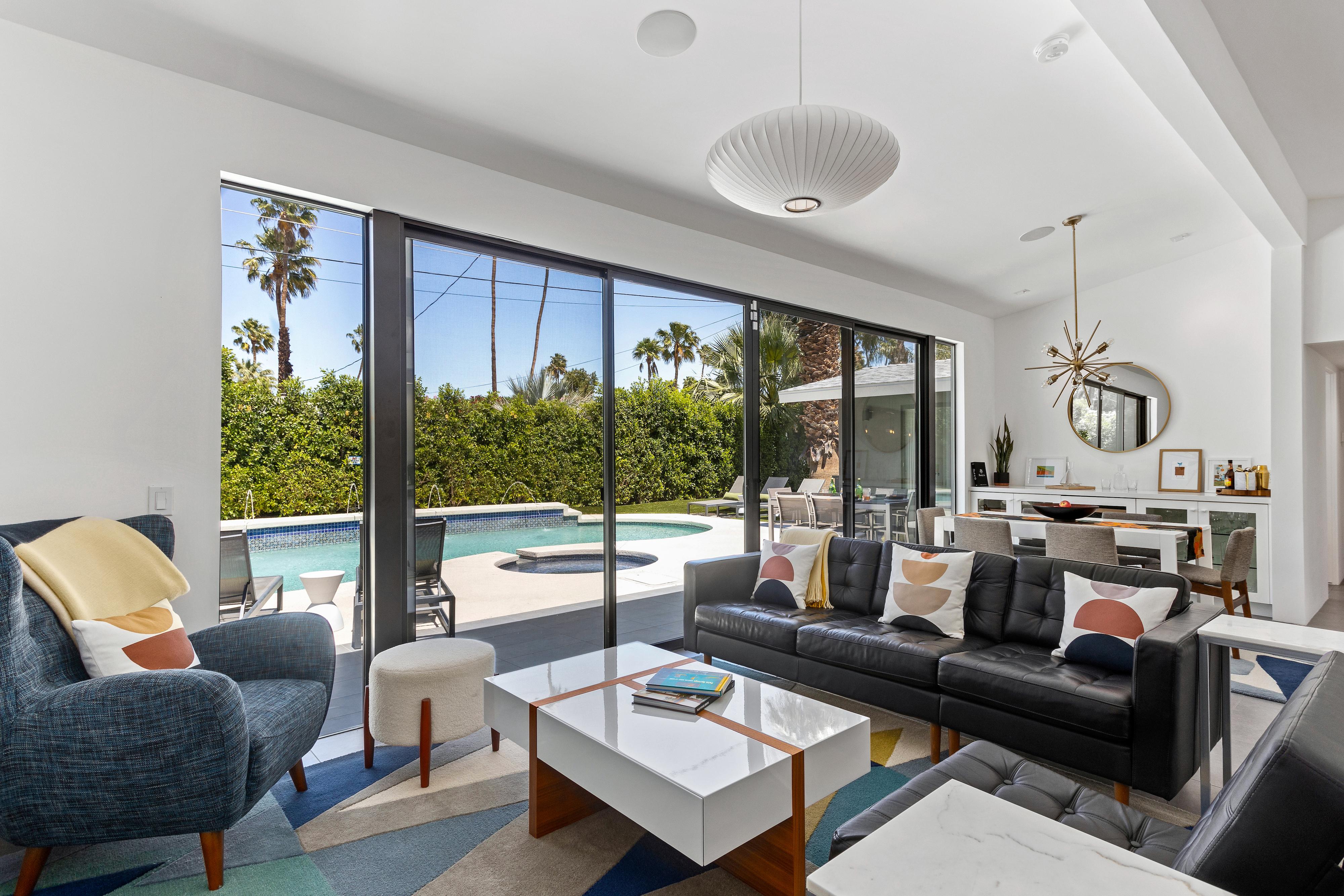 Villa Gloaming Bogert Trail Cathedral City: Luxury 3-Bedroom Apartment with Pool and Hot Tub, Palm Springs