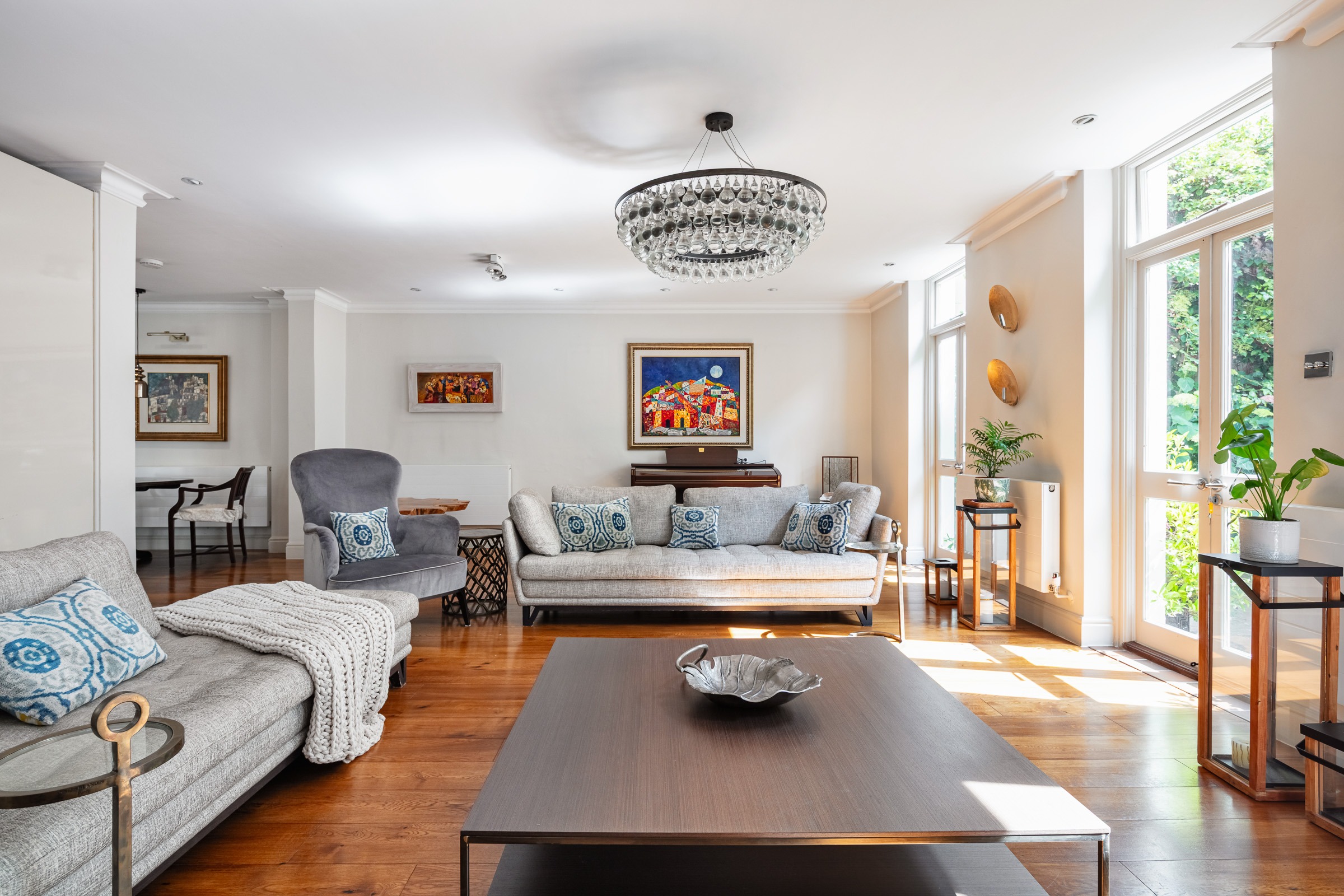 House Paddington Bayswater: Elegant 3-Bedroom Luxury Apartment with Family Appeal, Bayswater