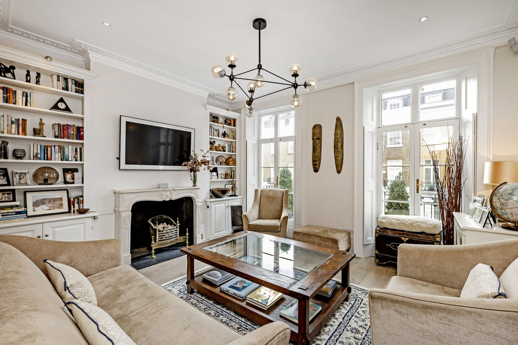 House Föhn Carlyle Square South Kensington: Elegant 6-Bedroom Townhouse for Family Stays, South Kensington