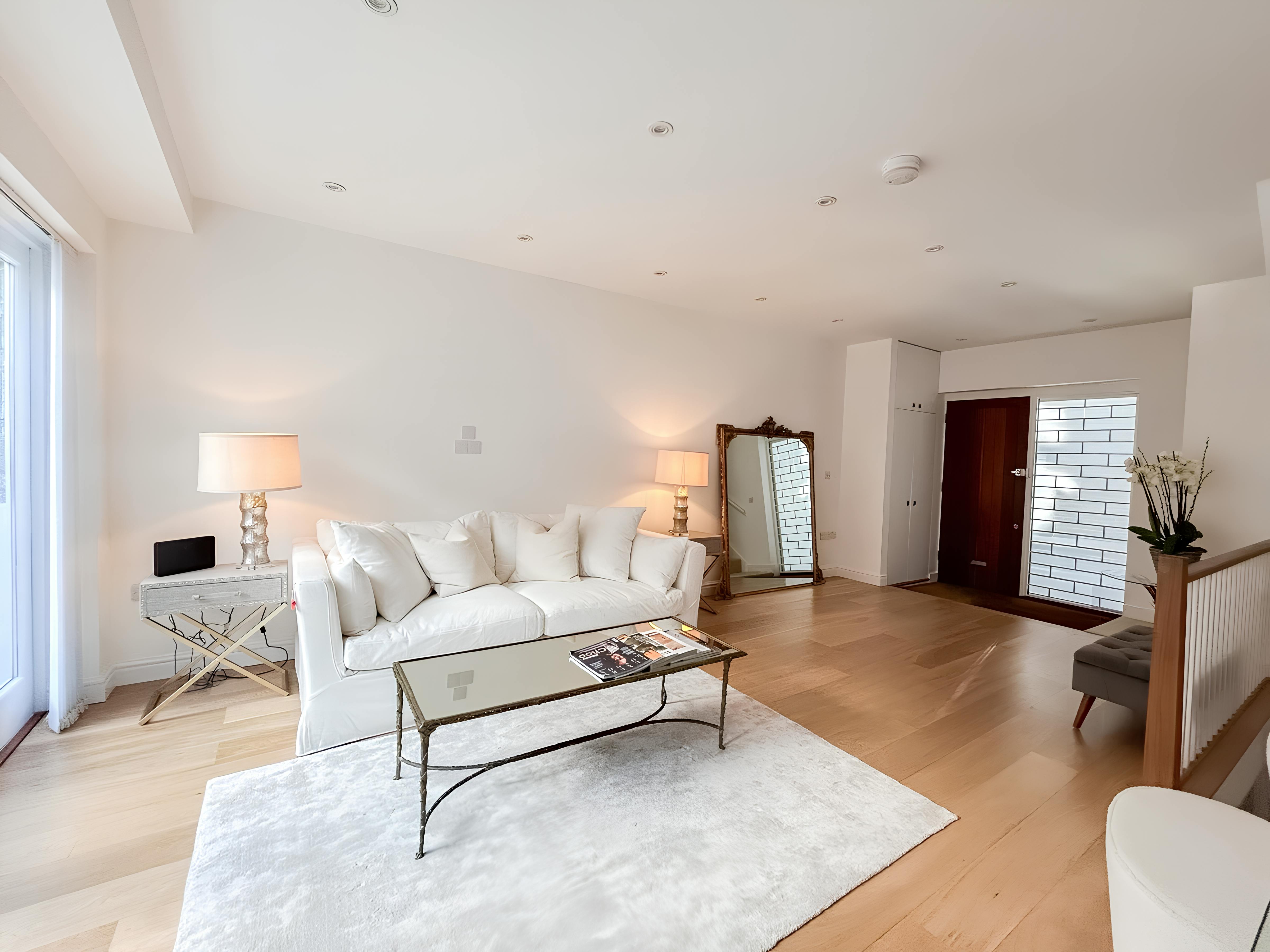House Vesper Golborne Notting Hill: Spacious 4-Bedroom House with Terrace, Notting Hill