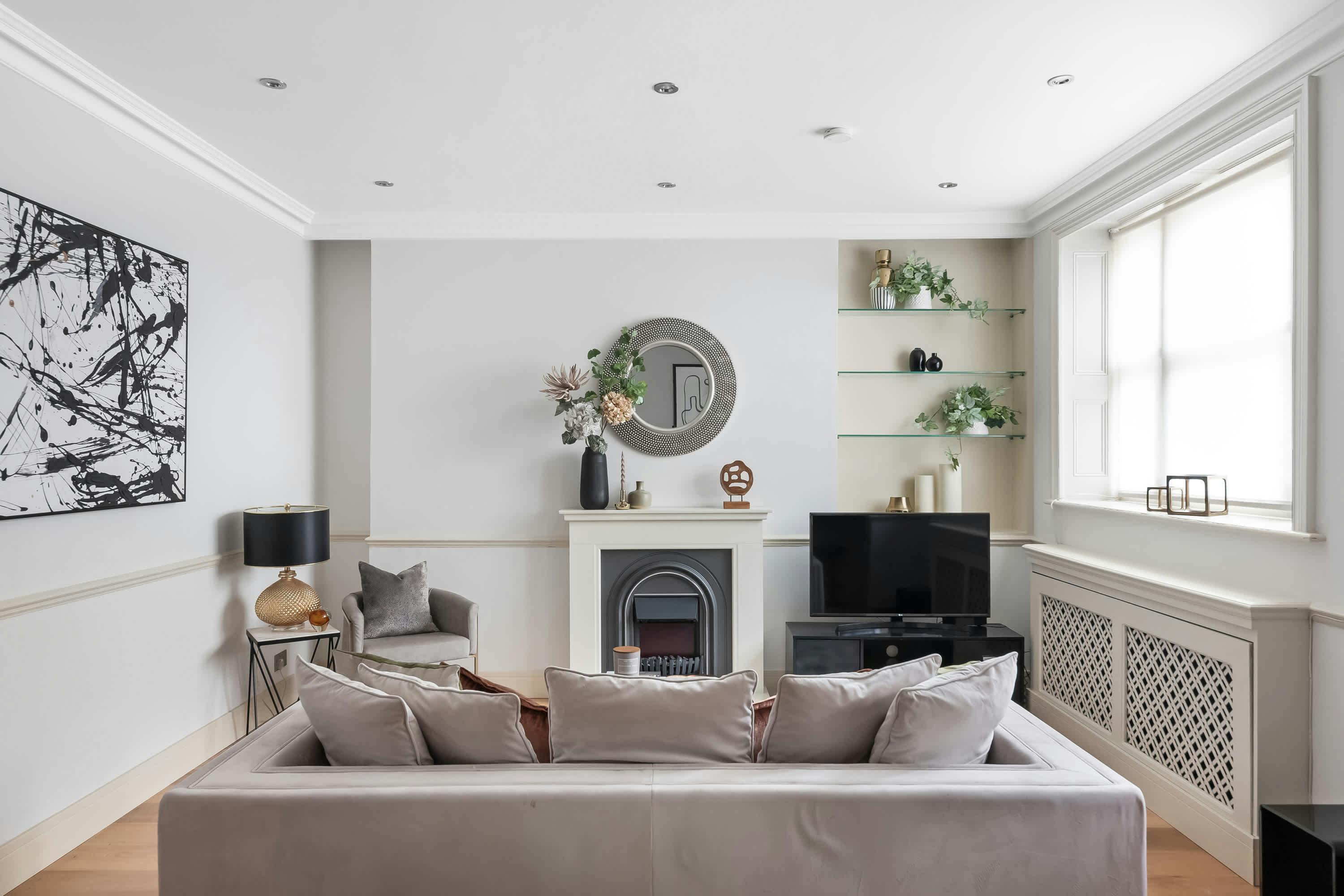 House Gloaming Talacre Notting Hill: Stylish 2-Bedroom Townhouse Rental with Family-Friendly Features, Notting Hill