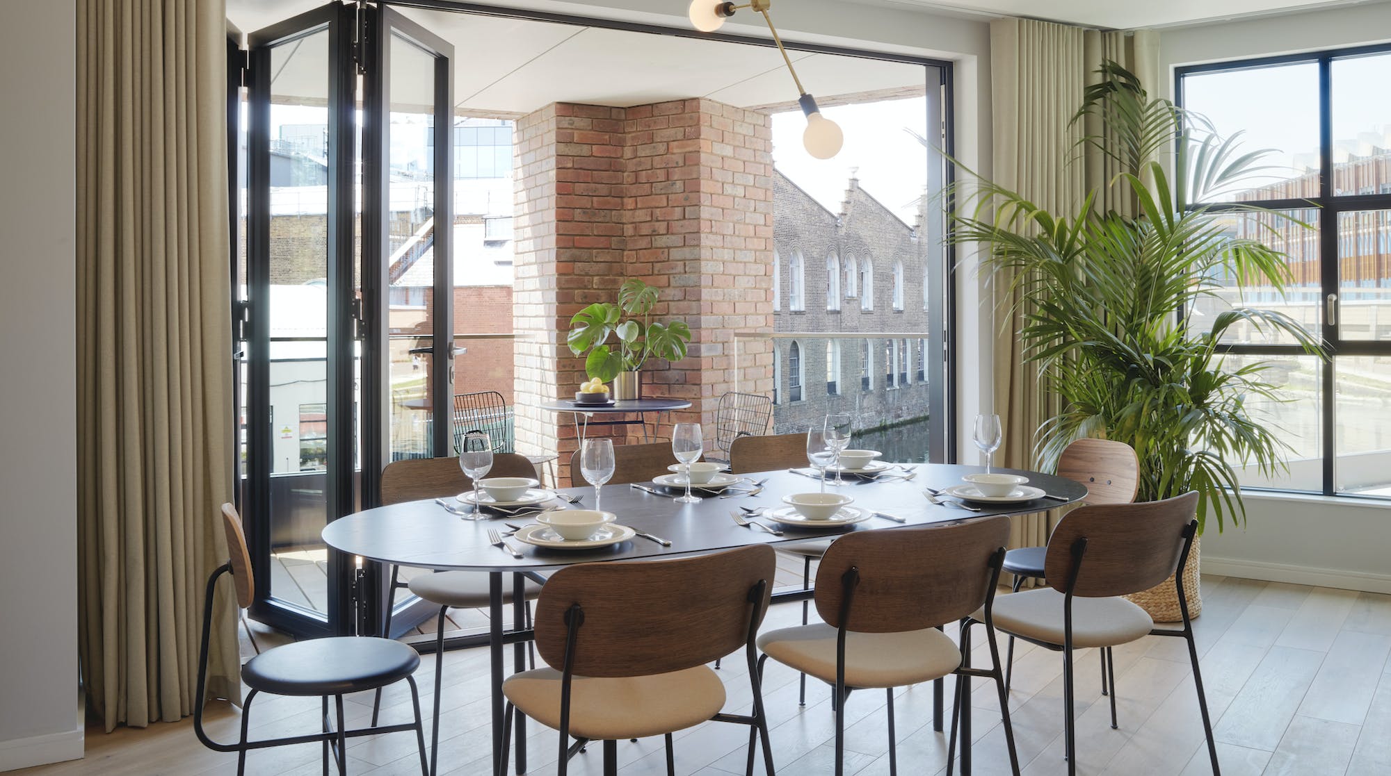 House Gloaming Primrose Hill Camden Town: Spacious 3-Bedroom Luxury Apartment with Gym Access, Camden Town