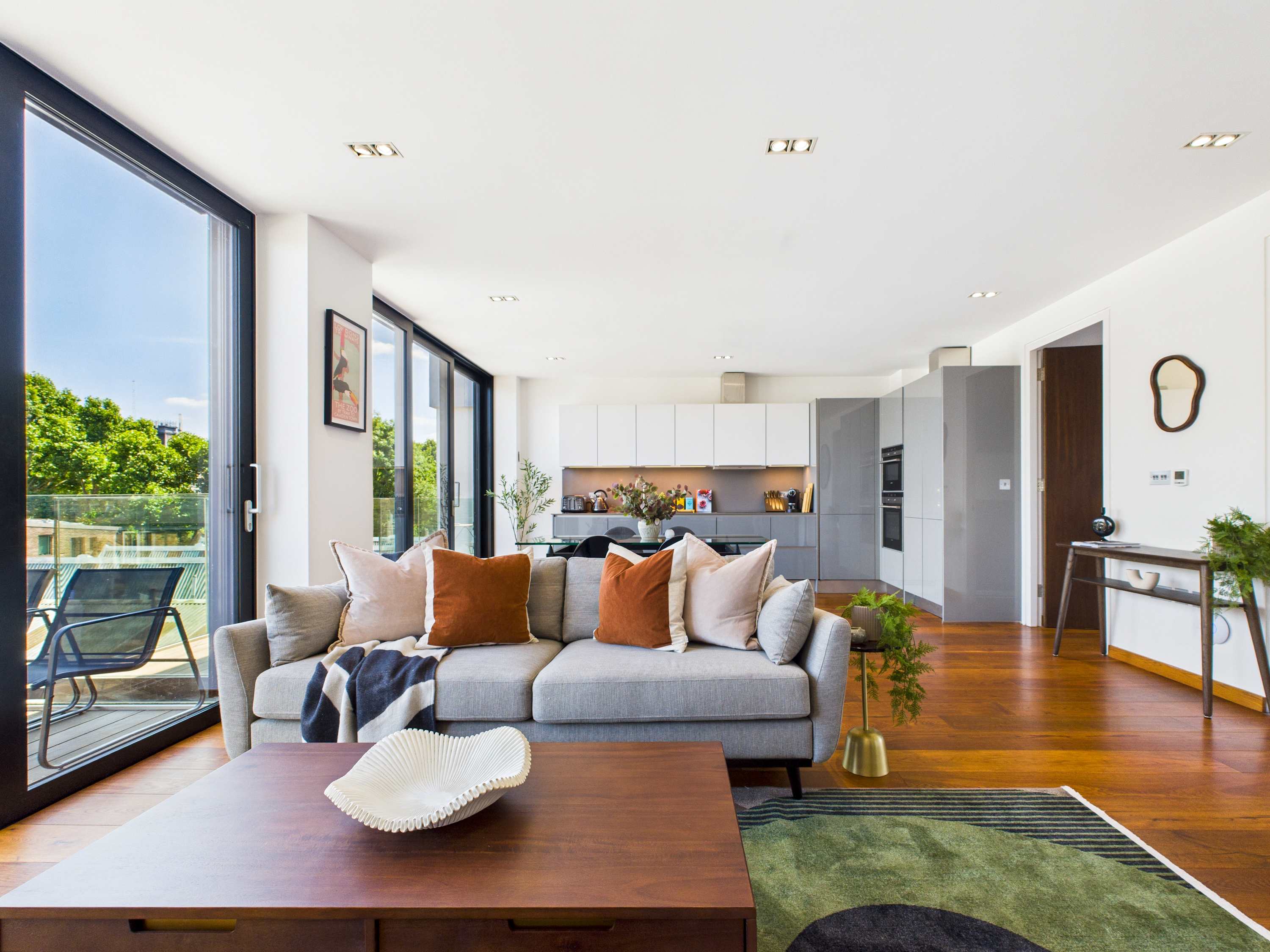 House Gloaming Primrose Hill Camden Town-830714: Stylish 2-Bedroom Apartment Rental with Balcony in Camden Town