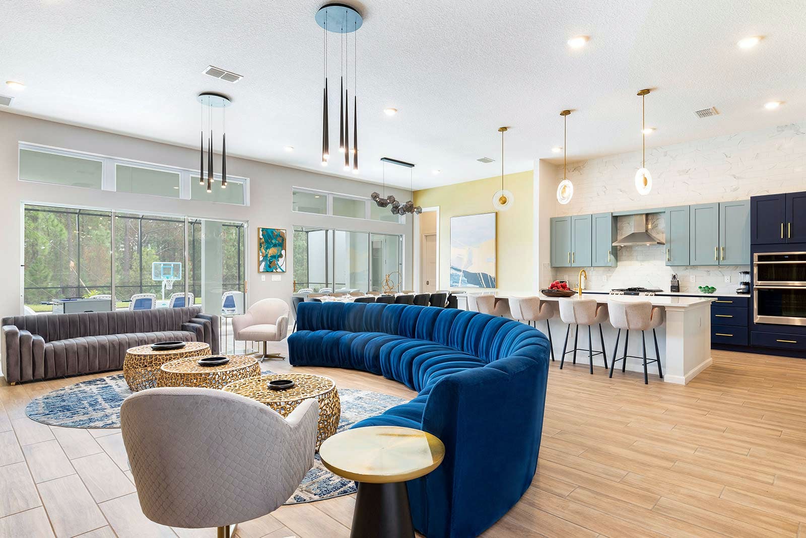 Villa Azurina Salt Creek Florida: Lavish 11-Bedroom Villa with Private Pool and Tennis Court, Polk County