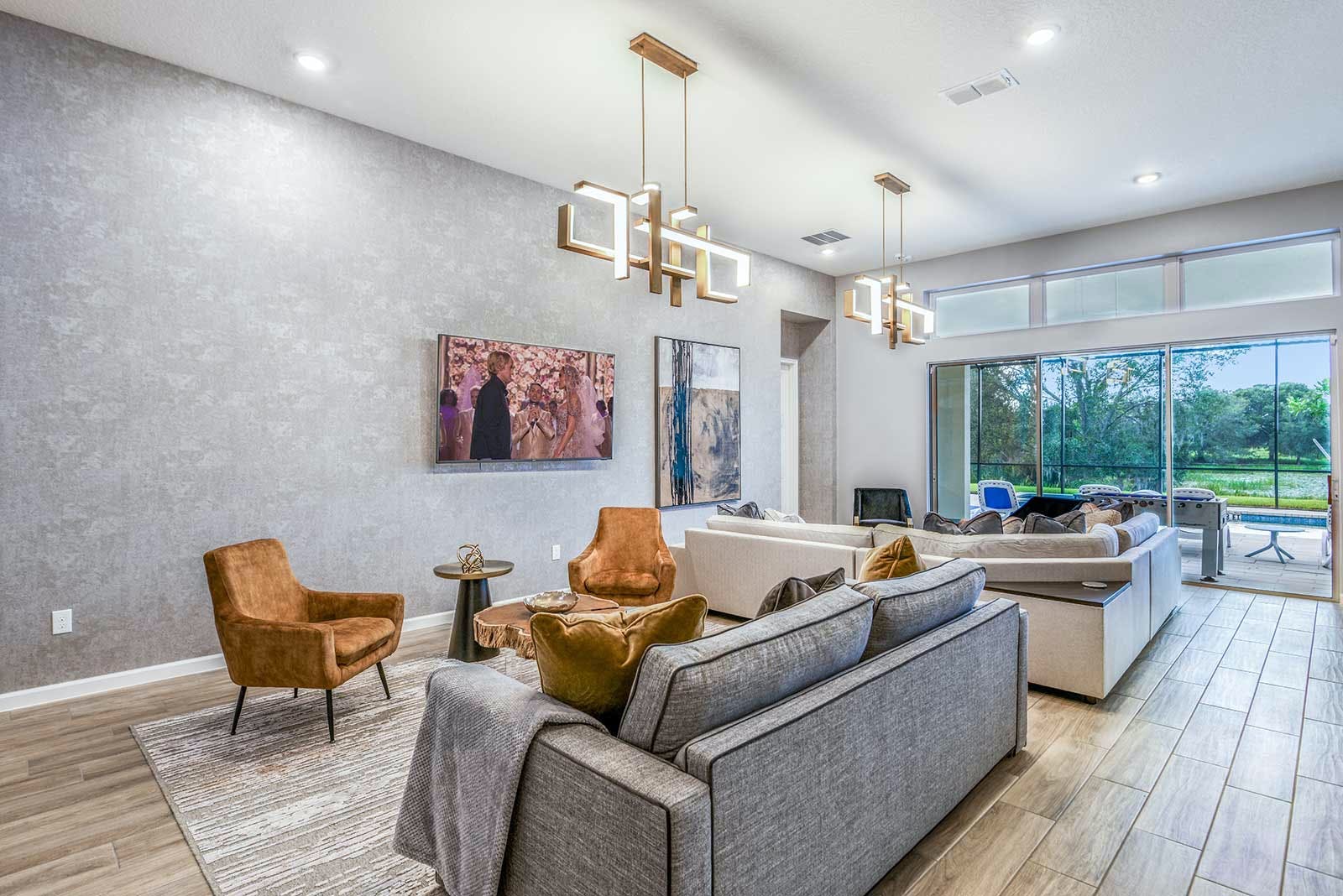 Villa Dorado Lake Wales Florida: Luxury 12-Bedroom House with Pool and Tennis Court, Polk County