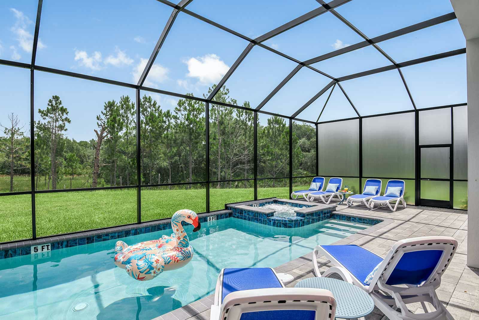 Villa Madrugada Terra Ceia Florida: Spacious 6-Bedroom Luxury House with Private Pool, Polk County