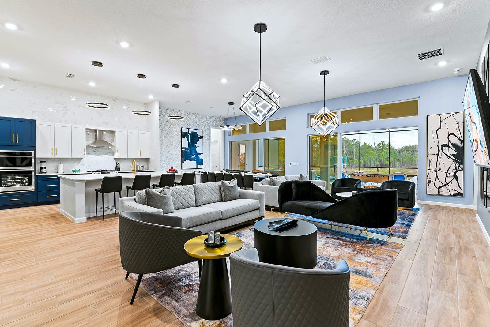 Villa Levante Crystal Key Florida: 12-Bedroom Resort Villa with Pool and Tennis Court, Polk County