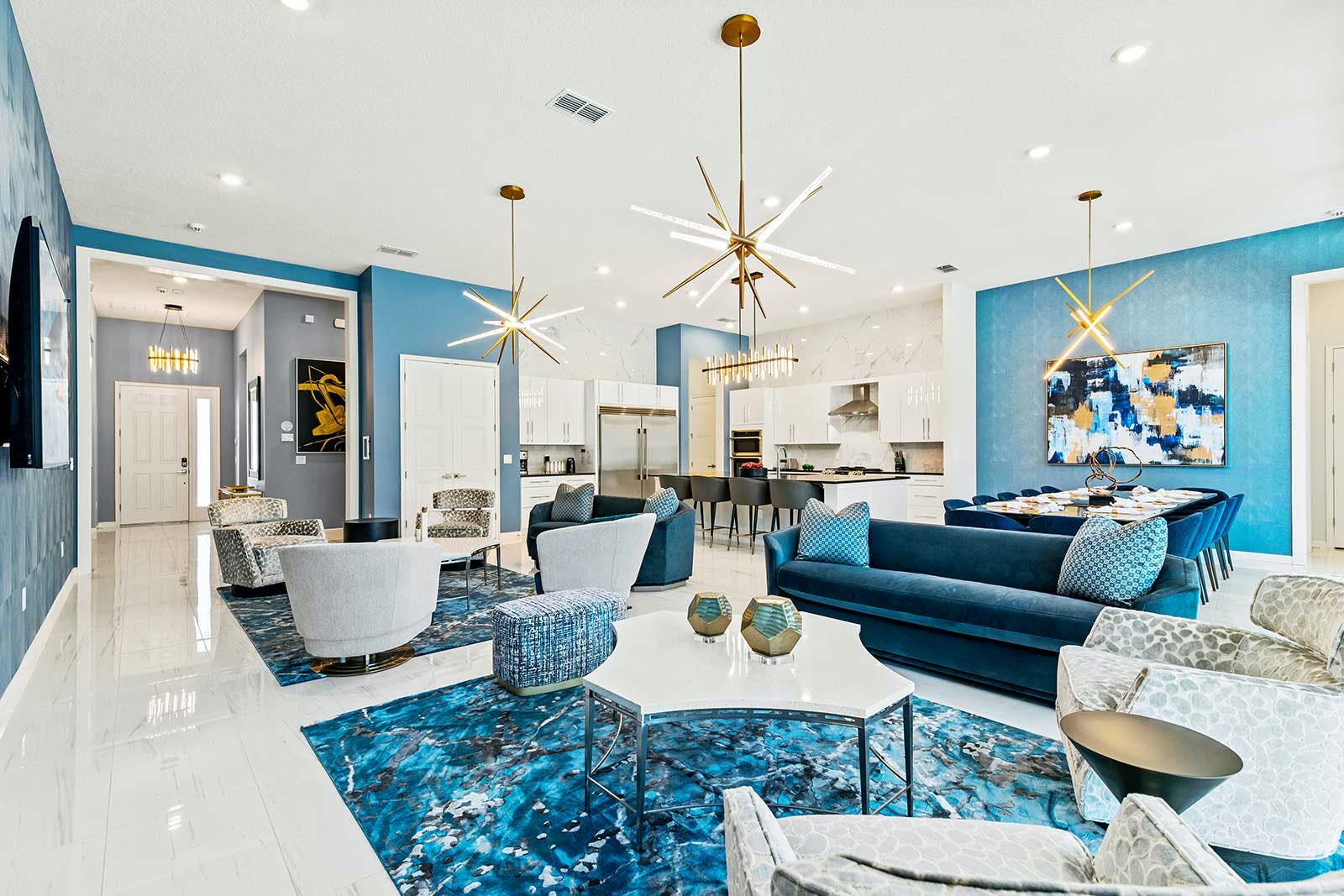 Villa Safran Boca Florida: 12-Bedroom Luxury Villa with Pool and Tennis Court, Polk County