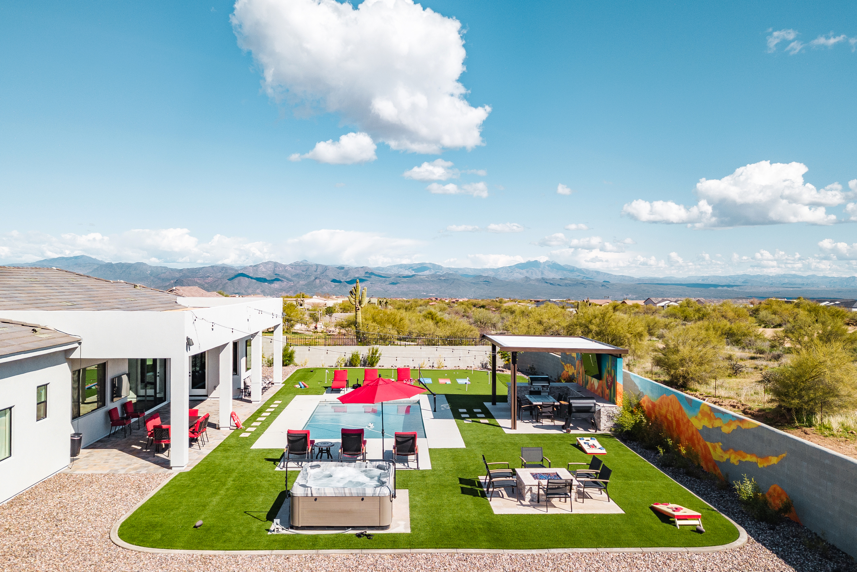 Villa Autan Pinnacle Scottsdale: Luxurious 4-Bedroom House with Pool and Hot Tub, Scottsdale