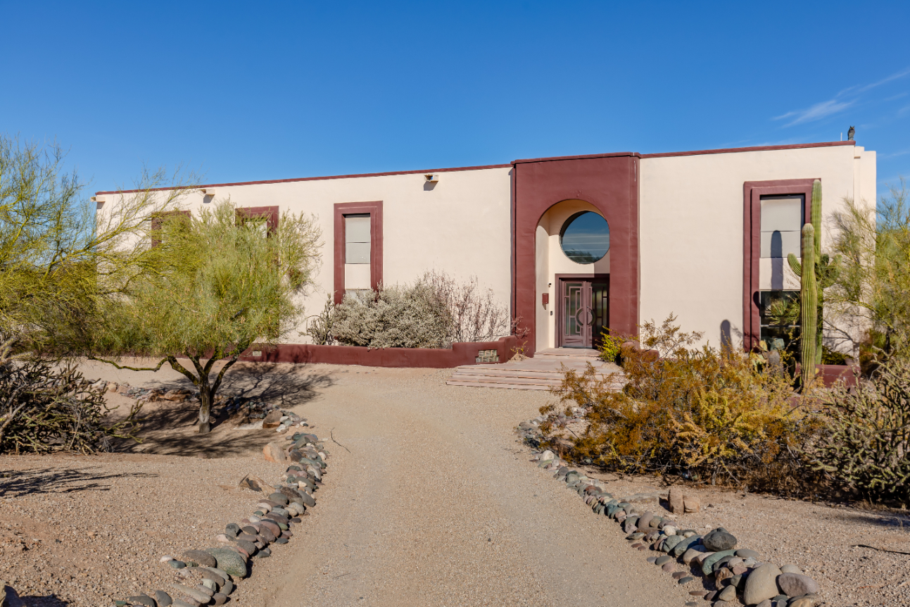 Villa Lysias Pinnacle Scottsdale: Luxury 3-Bedroom House with Hot Tub and Pool, Scottsdale